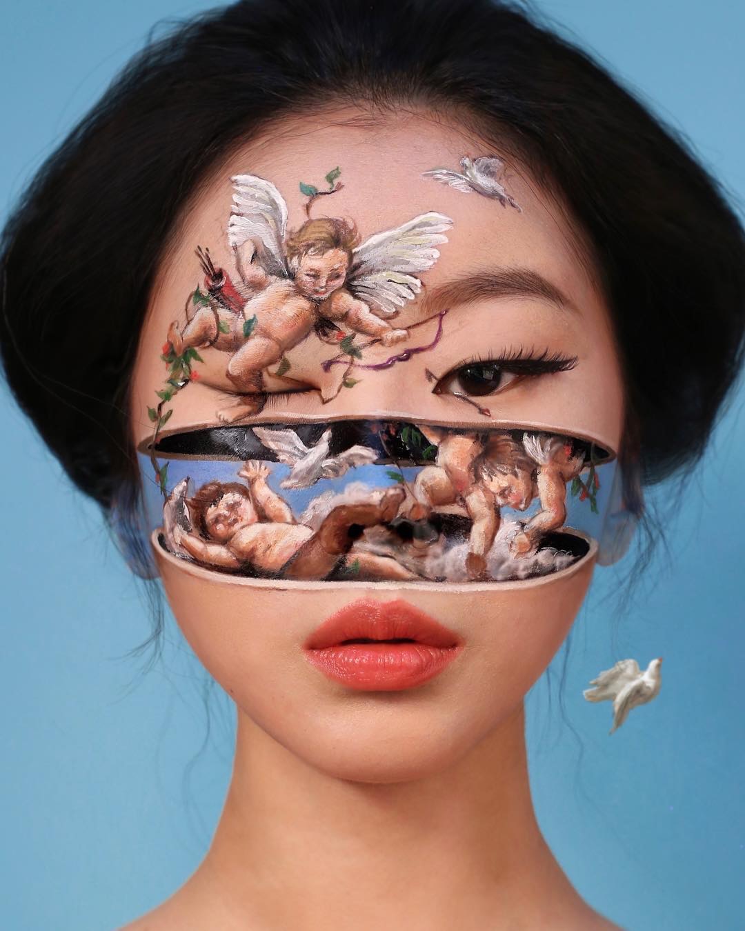 윤다인, 피부 위에서 현실을 비트는 바디페인팅 아티스트 — Look 10