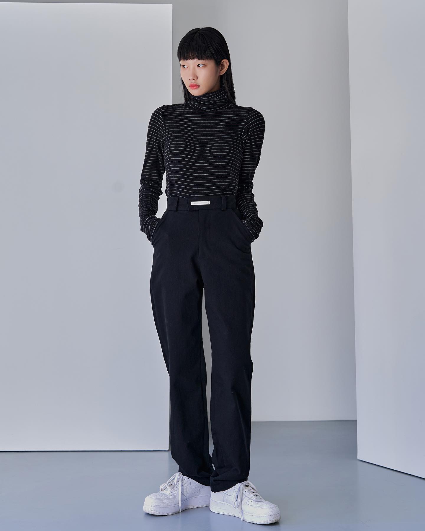 END, 자유와 감성을 담은 미니멀 스트릿 브랜드 — Look 9