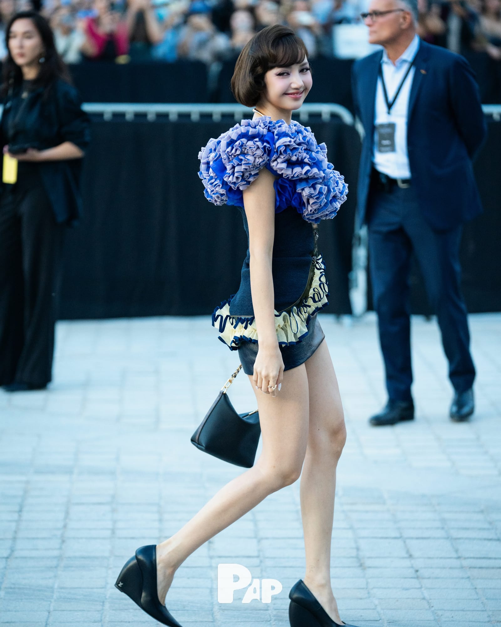 리사의 블루와 라벤더 러플 — lisa, Look 5