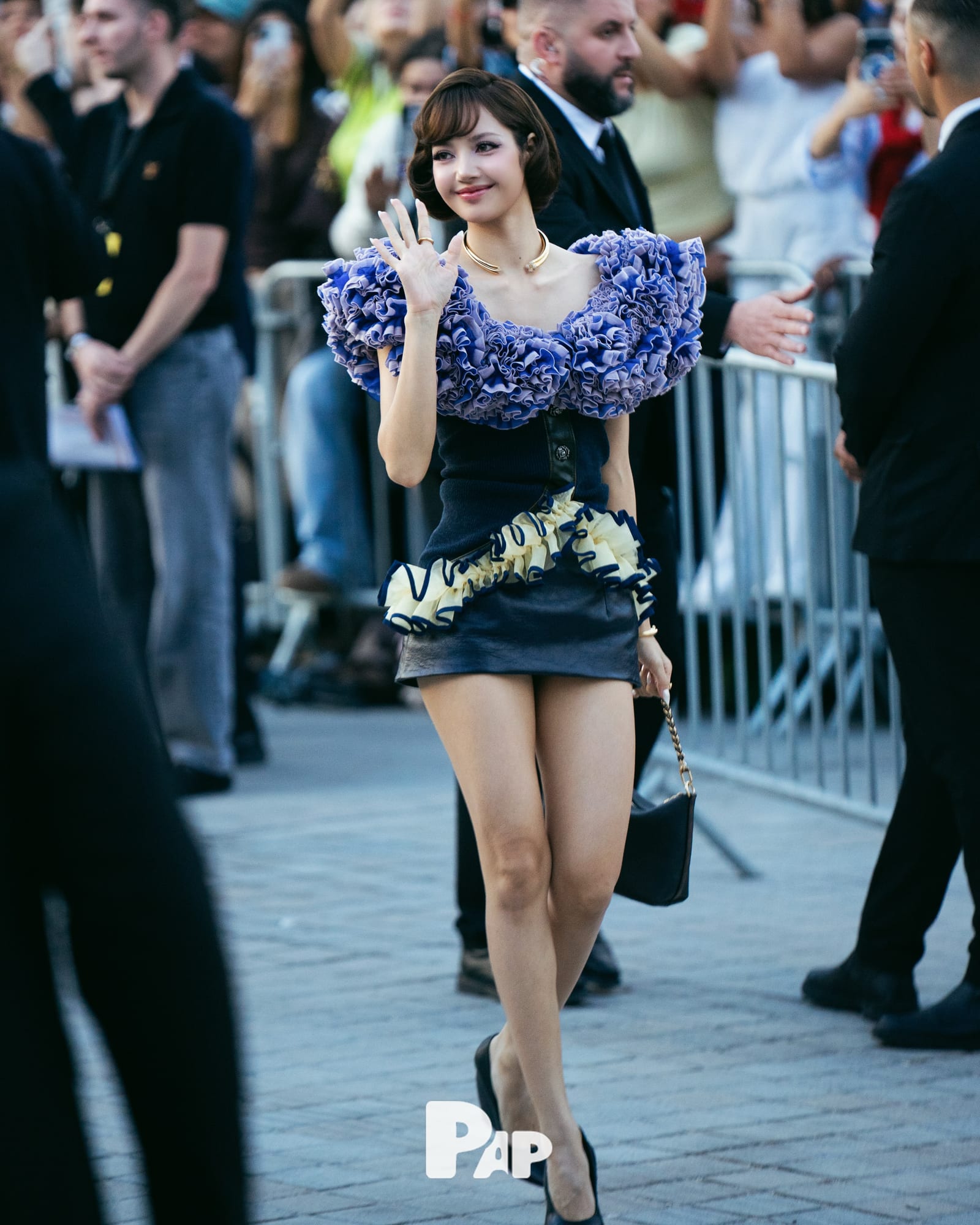 리사의 블루와 라벤더 러플 — lisa, Look 8