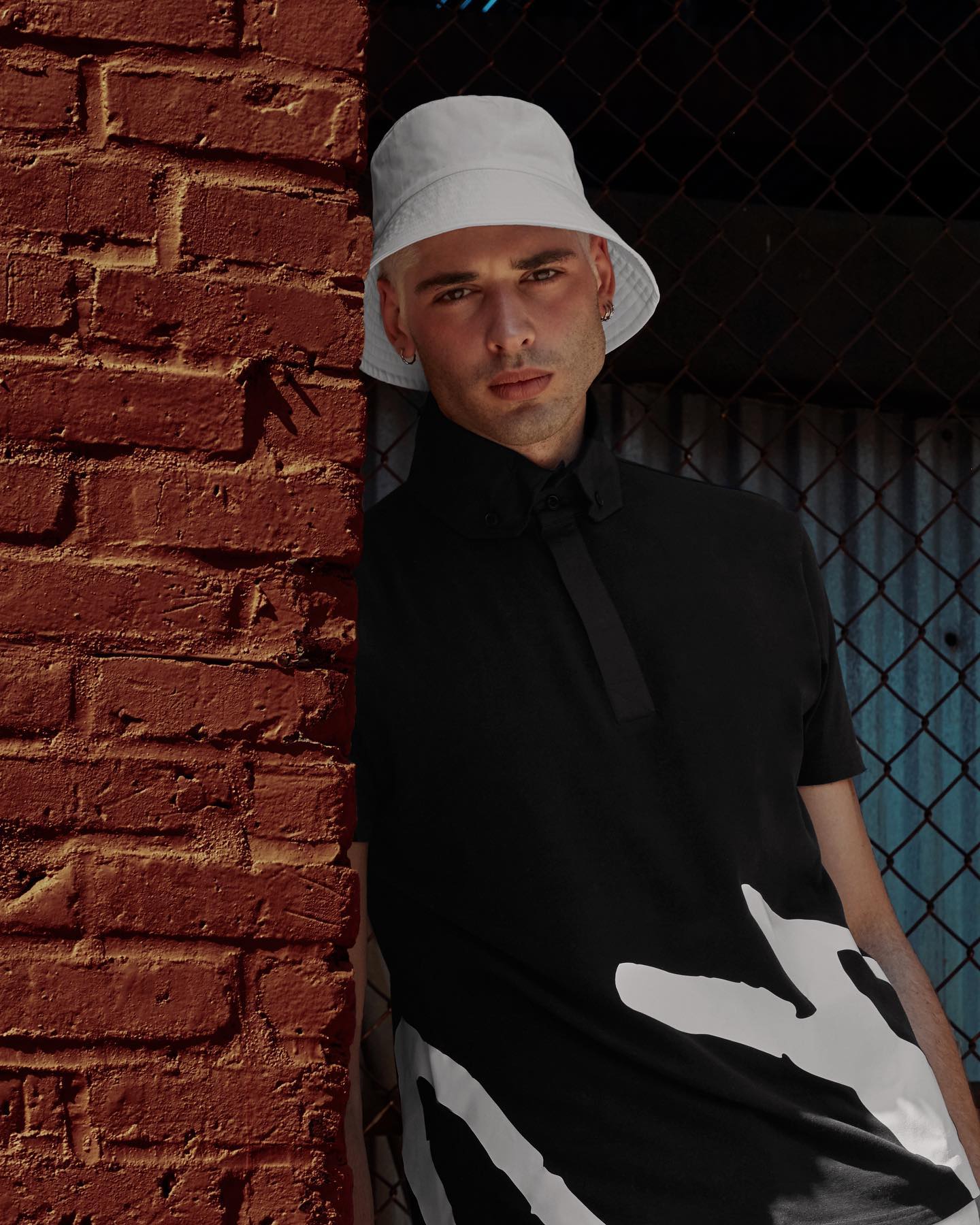 Foxylab New York, 아트웨어 컬렉션 'Awaken' 공개 — Look 5