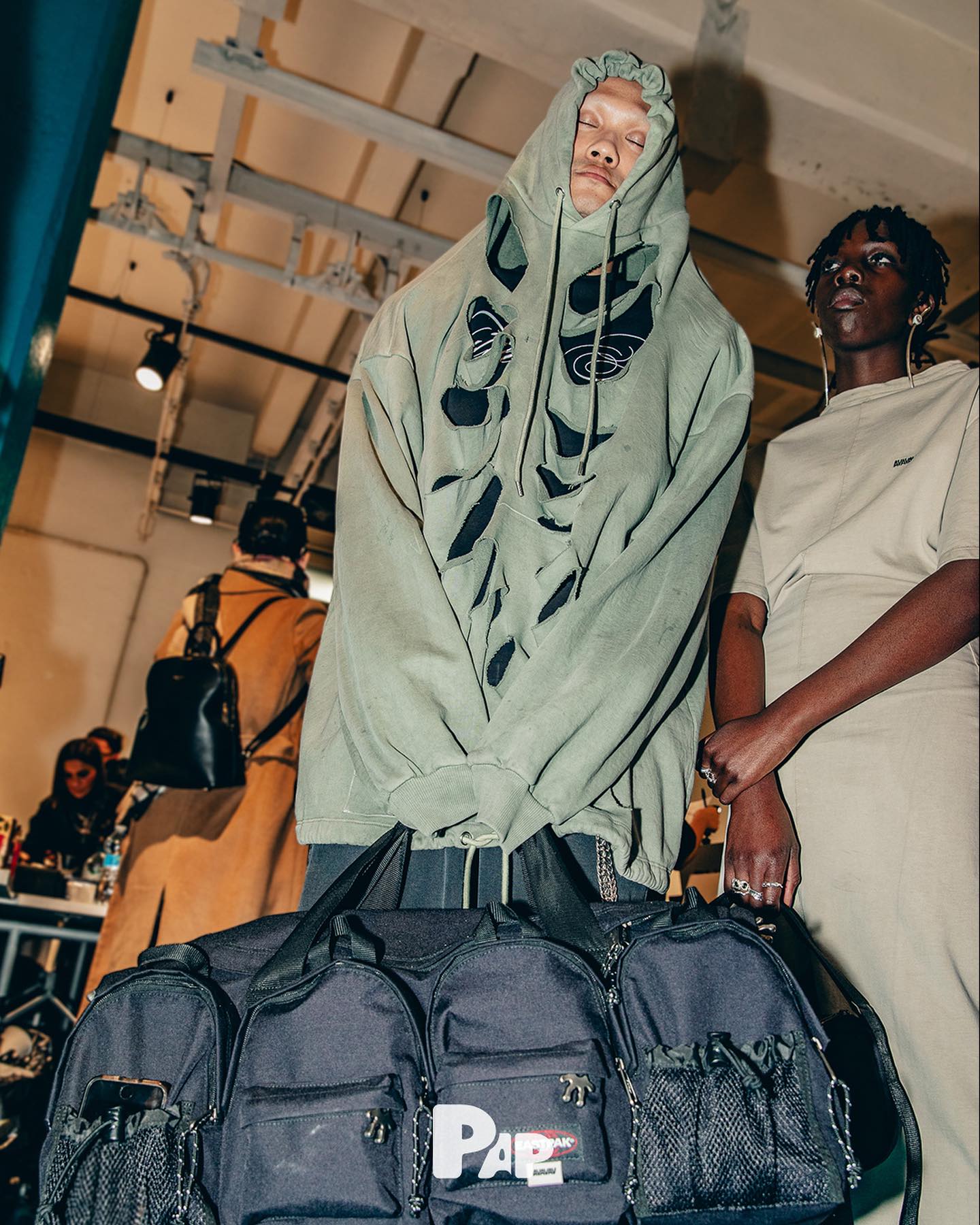 아바바브, 밀란 패션위크 FW24 백스테이지 공개 — Look 3