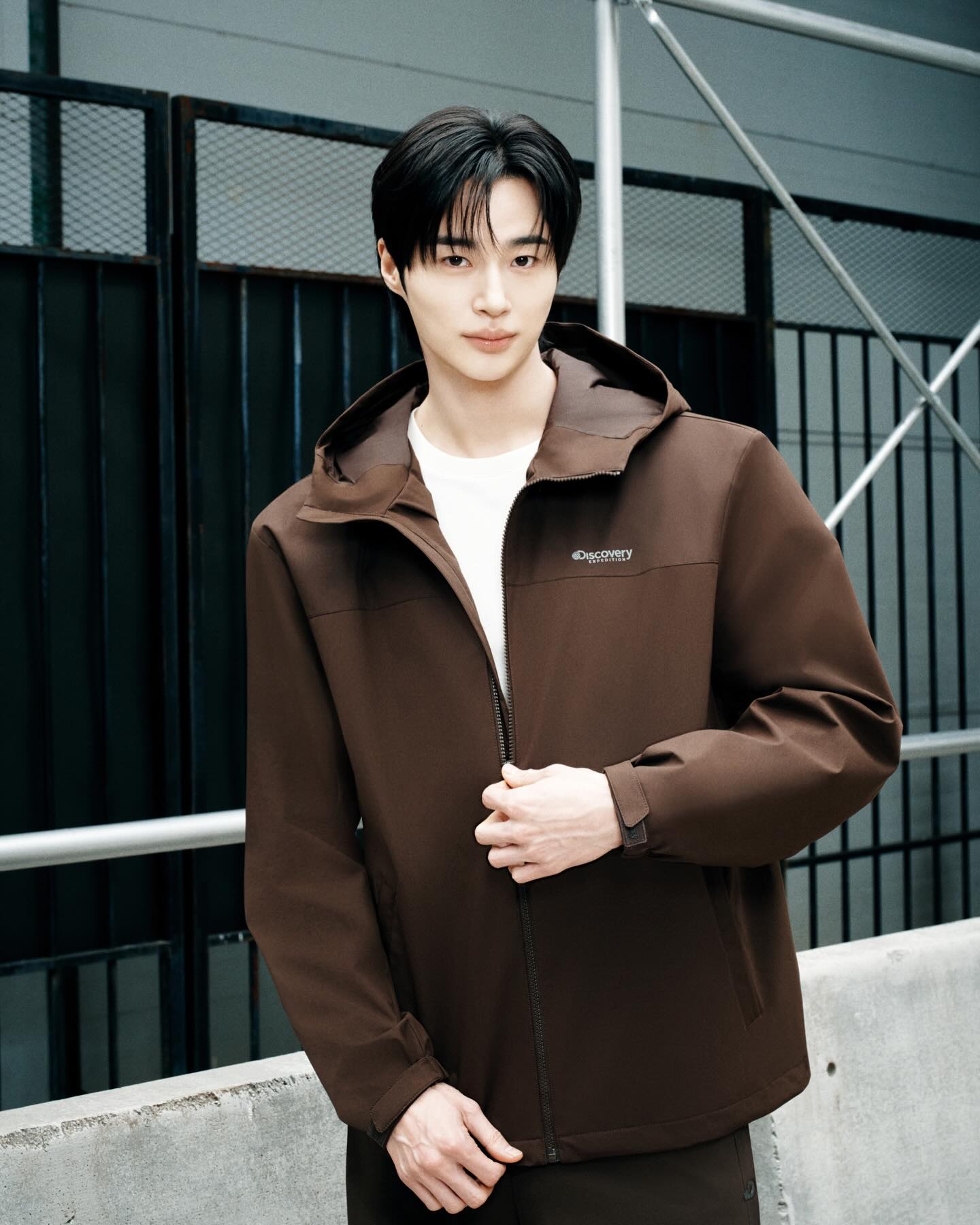 변우석이 입은 '액티브 웰니스', 디스커버리 익스페디션 26SS — Look 3