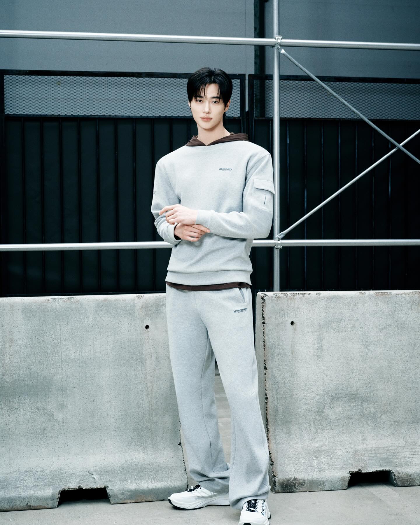 변우석이 입은 '액티브 웰니스', 디스커버리 익스페디션 26SS — Look 6