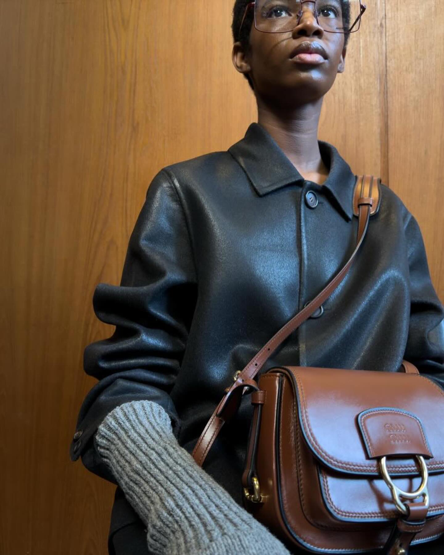 미우미우, FW26 캠페인에서 과감한 앵글로 주목 — Look 8