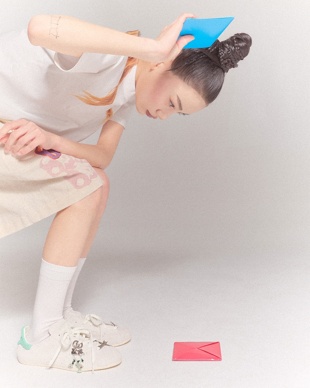 케이스스터디 × 아디다스, 한복과 노리개에서 영감받은 스탠스미스 공개 — Look 10