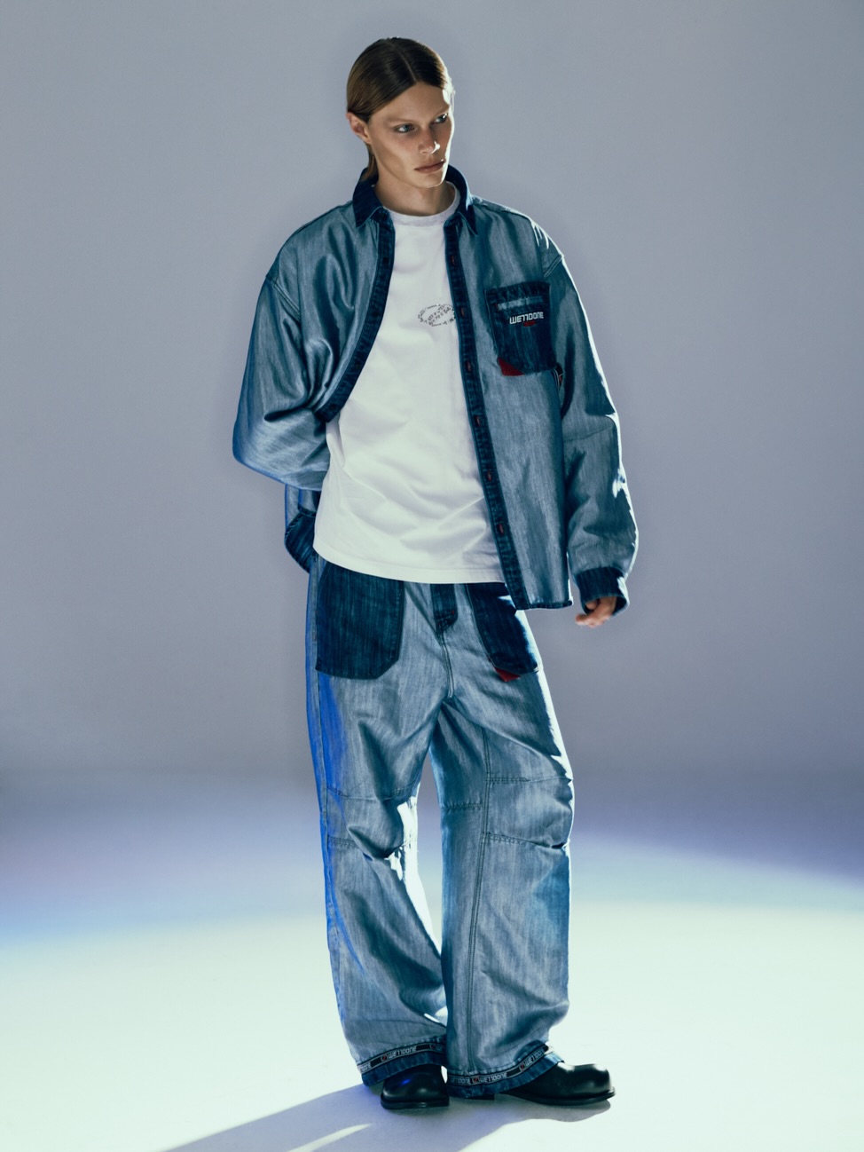 위일던, 사랑과 실루엣이 교차하는 2026 프리 스프링 컬렉션 공개 — Look 9