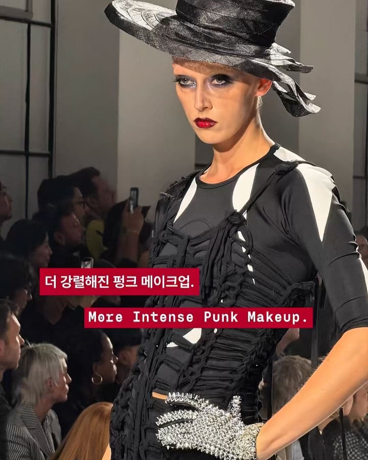 준야 와타나베가 만든 낯선 여성의 실루엣 — junya watanabe, Look 6