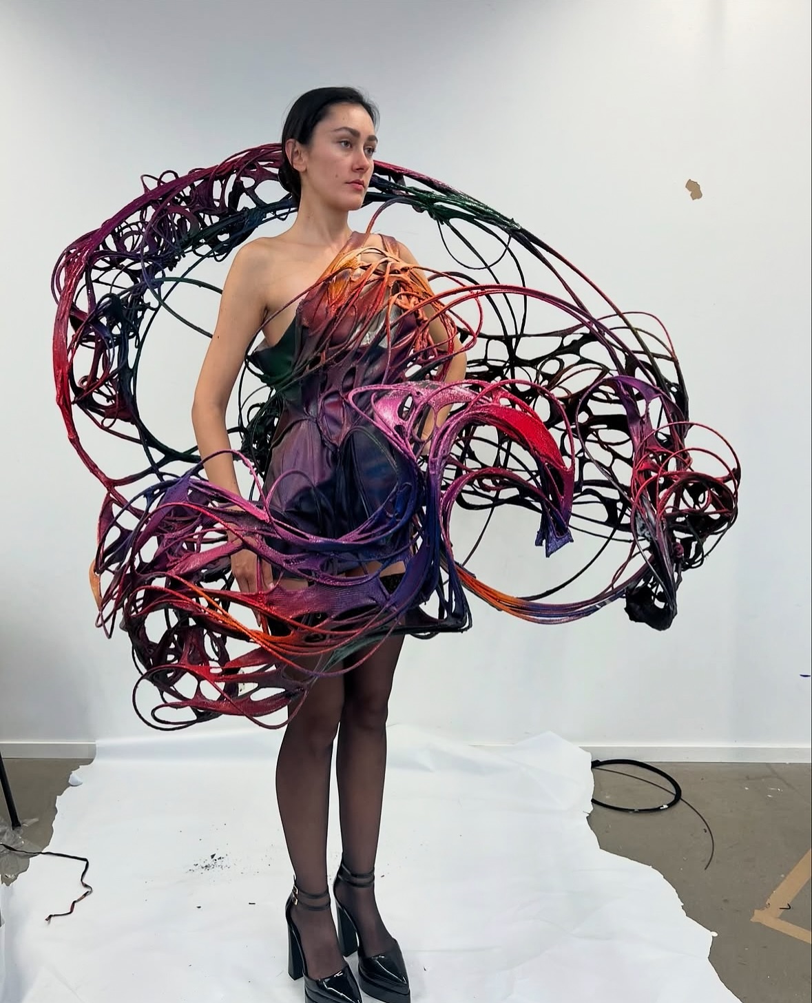 니트웨어가 조각이 될 때, Yeru Sanka의 'Sculpted Space' — Look 3