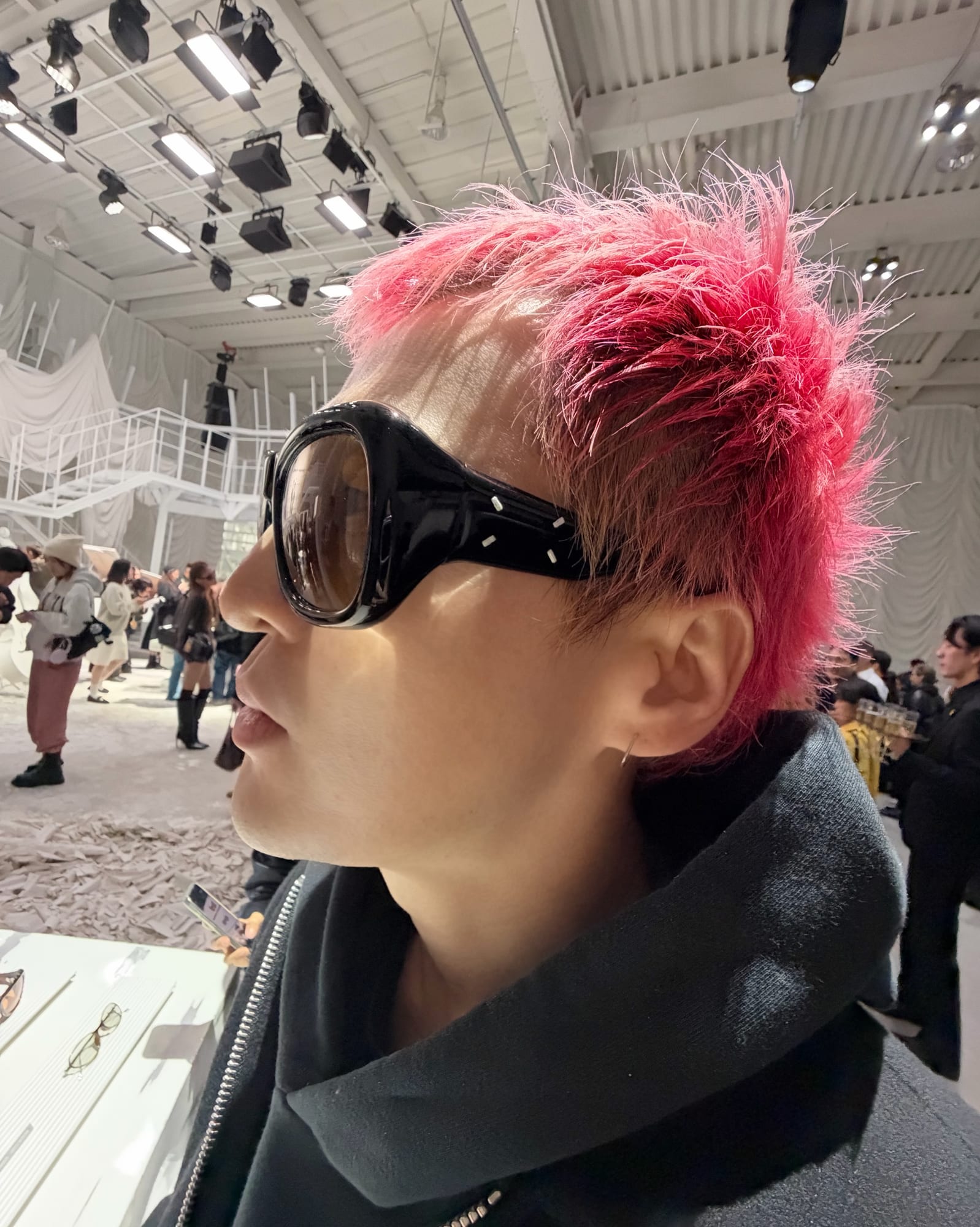 젠틀몬스터와 메종 마르지엘라, 해체된 경계 — gentle monster, Look 3
