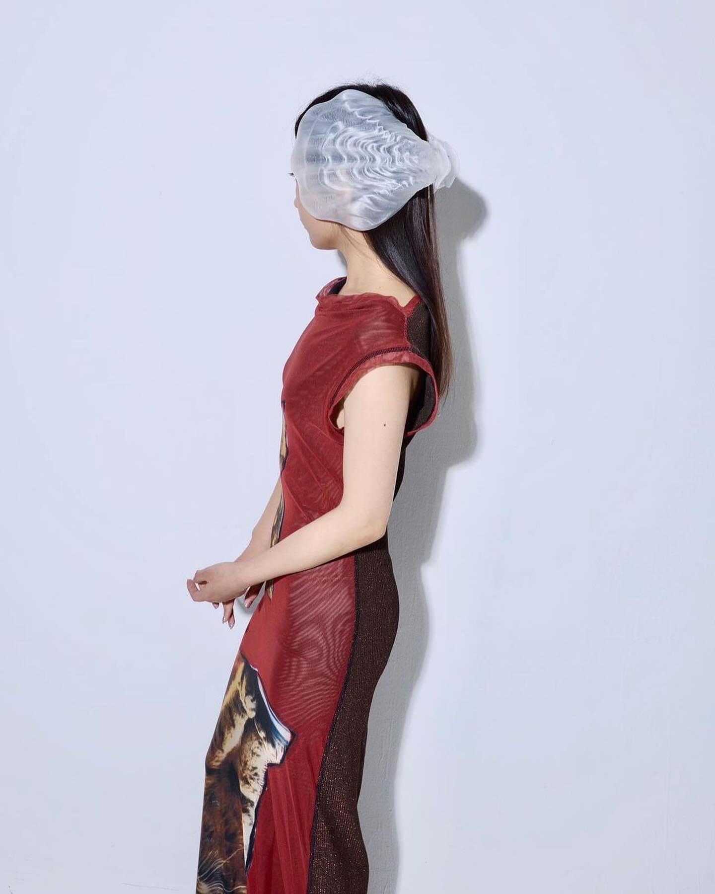 인어공주가 사랑할 투명한 쉘 헤어 클로 — Look 5