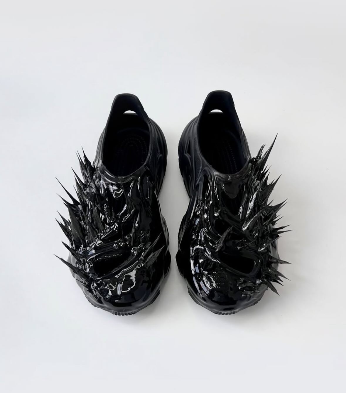 올리버 프라임, 자기장 스파이크로 권투 글러브를 조각하다 — Look 5
