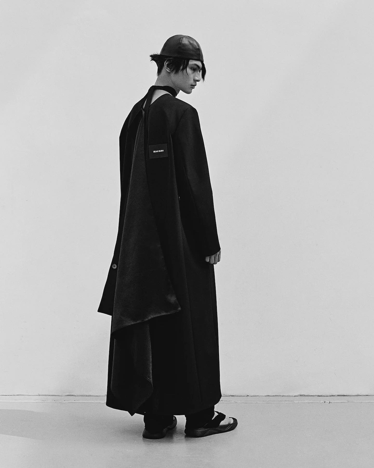 션 쑤엔, 2023 봄여름 파리 패션 위크 컬렉션 공개 — Look 10