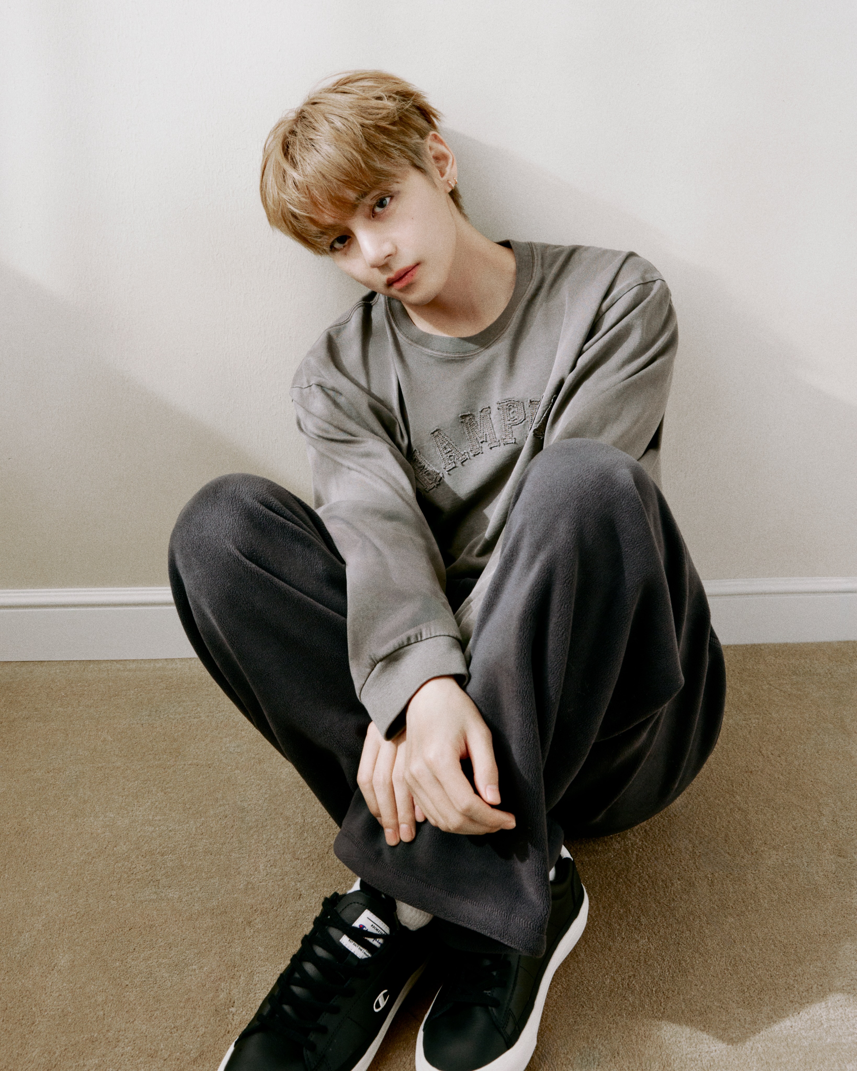 뷔, 챔피온의 글로벌 앰버서더가 되다 — Look 5