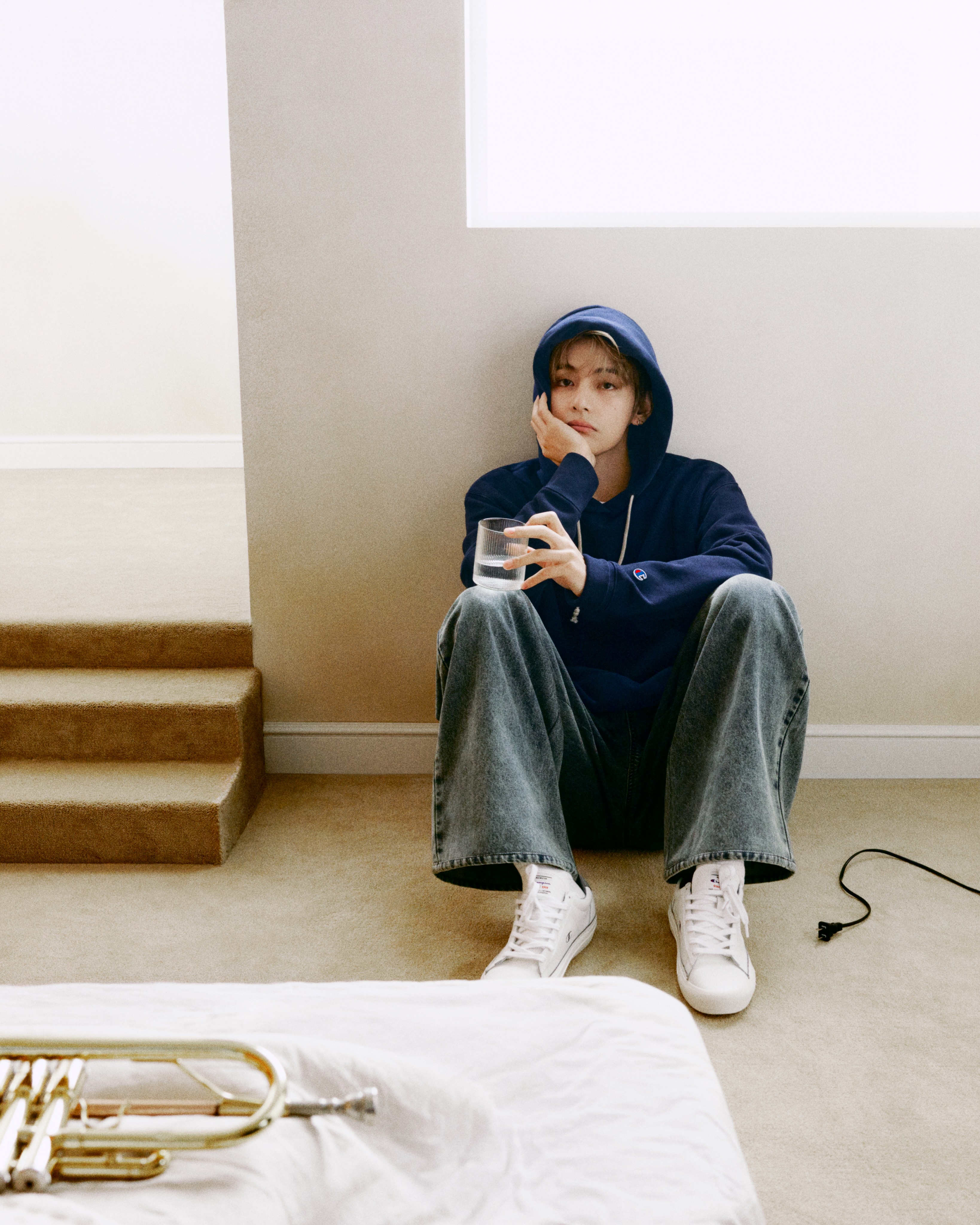 뷔, 챔피온의 글로벌 앰버서더가 되다 — Look 8