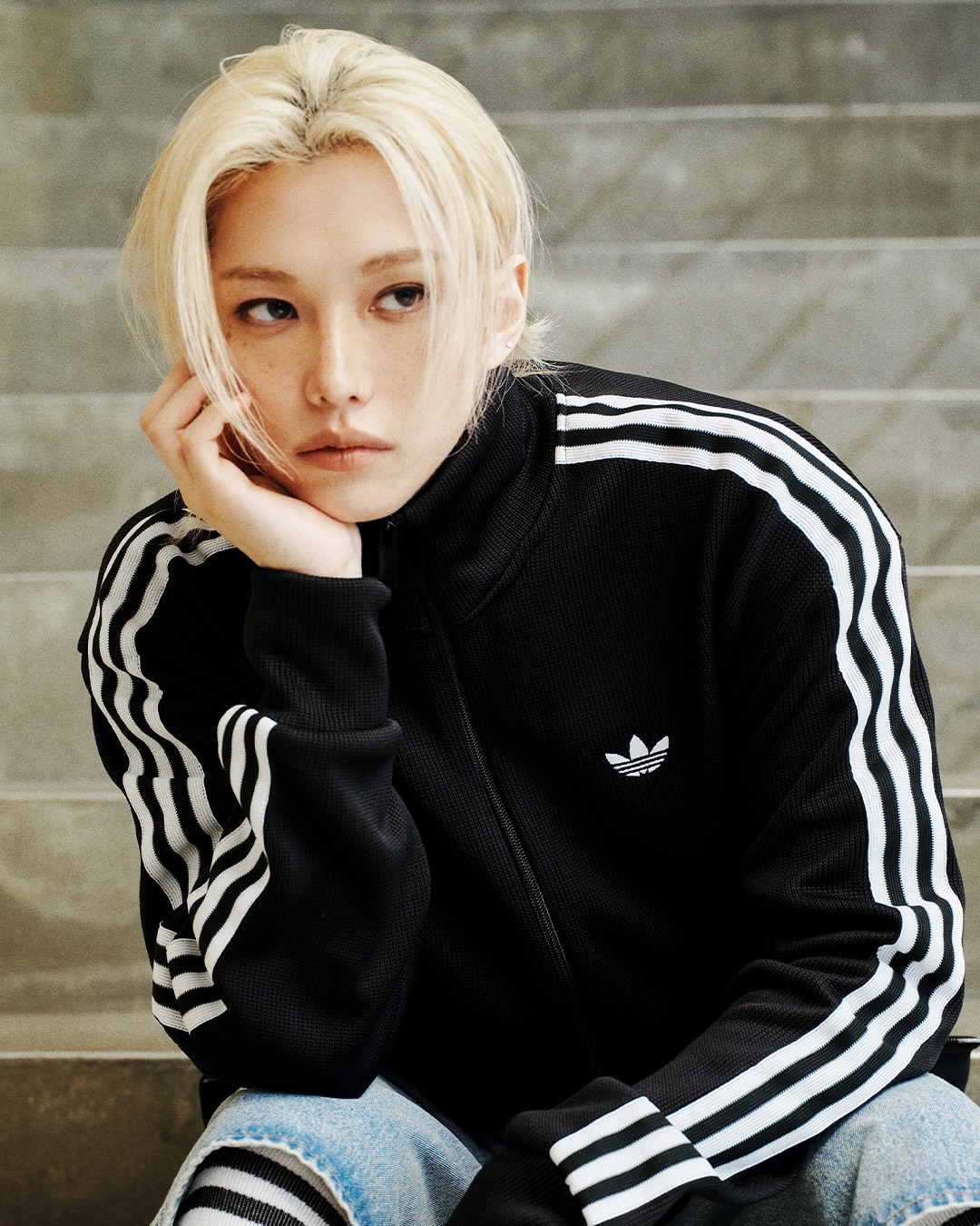 필릭스, 아디다스 오리지널스 SS26 글로벌 파트너로 발탁 — Look 3