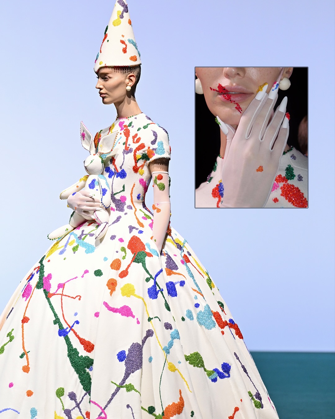 손끝으로 완성되는 로버트 운의 오트 쿠튀르 — Look 6