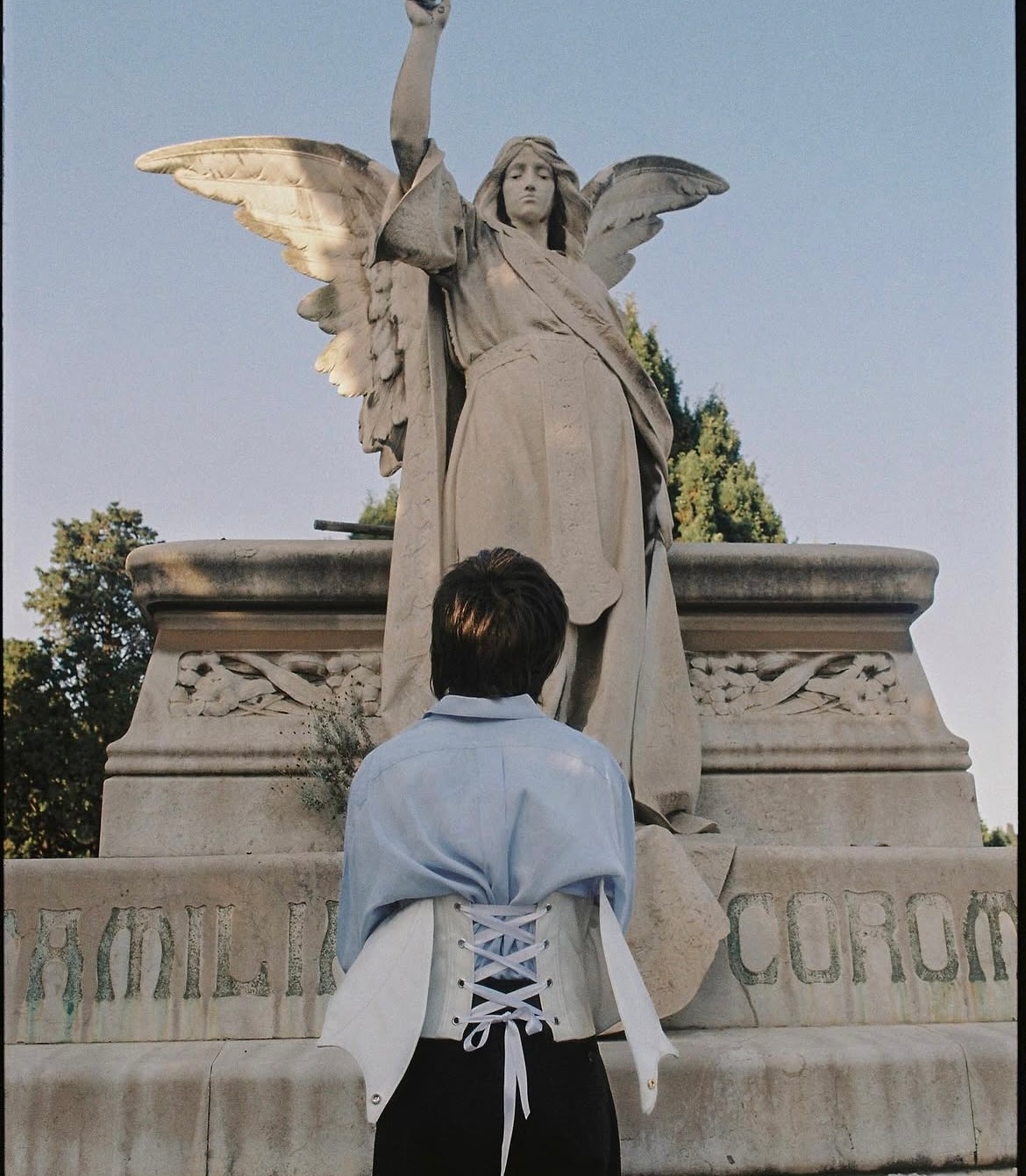 PedroCao, 코르셋을 자유의 상징으로 재해석한 'PRAYERS FAMILY' 컬렉션 공개 — Look 2