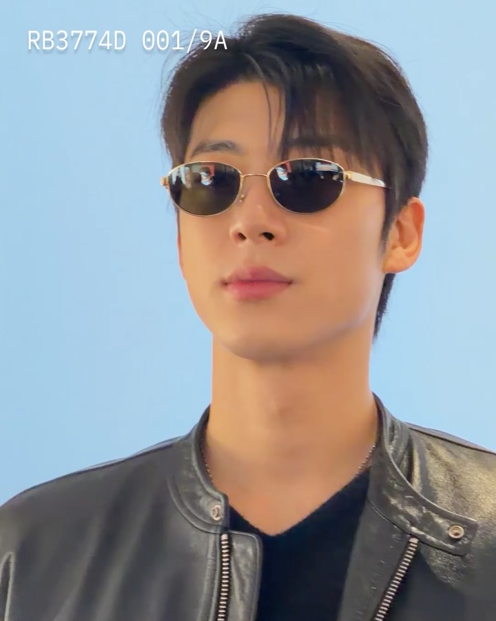 제니가 선택한 레이밴, 에디터가 직접 착용해봤다 — Look 7