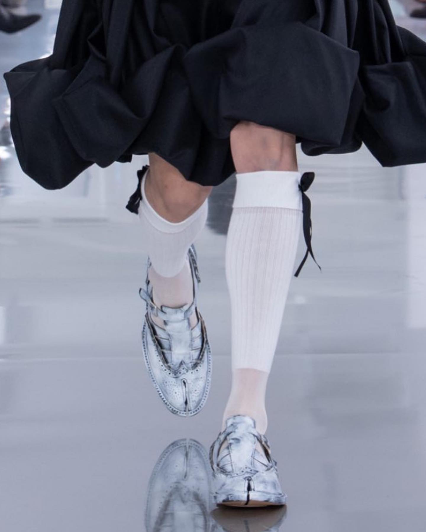 메종 마르지엘라, 런웨이의 관습을 해체하다 — Look 6