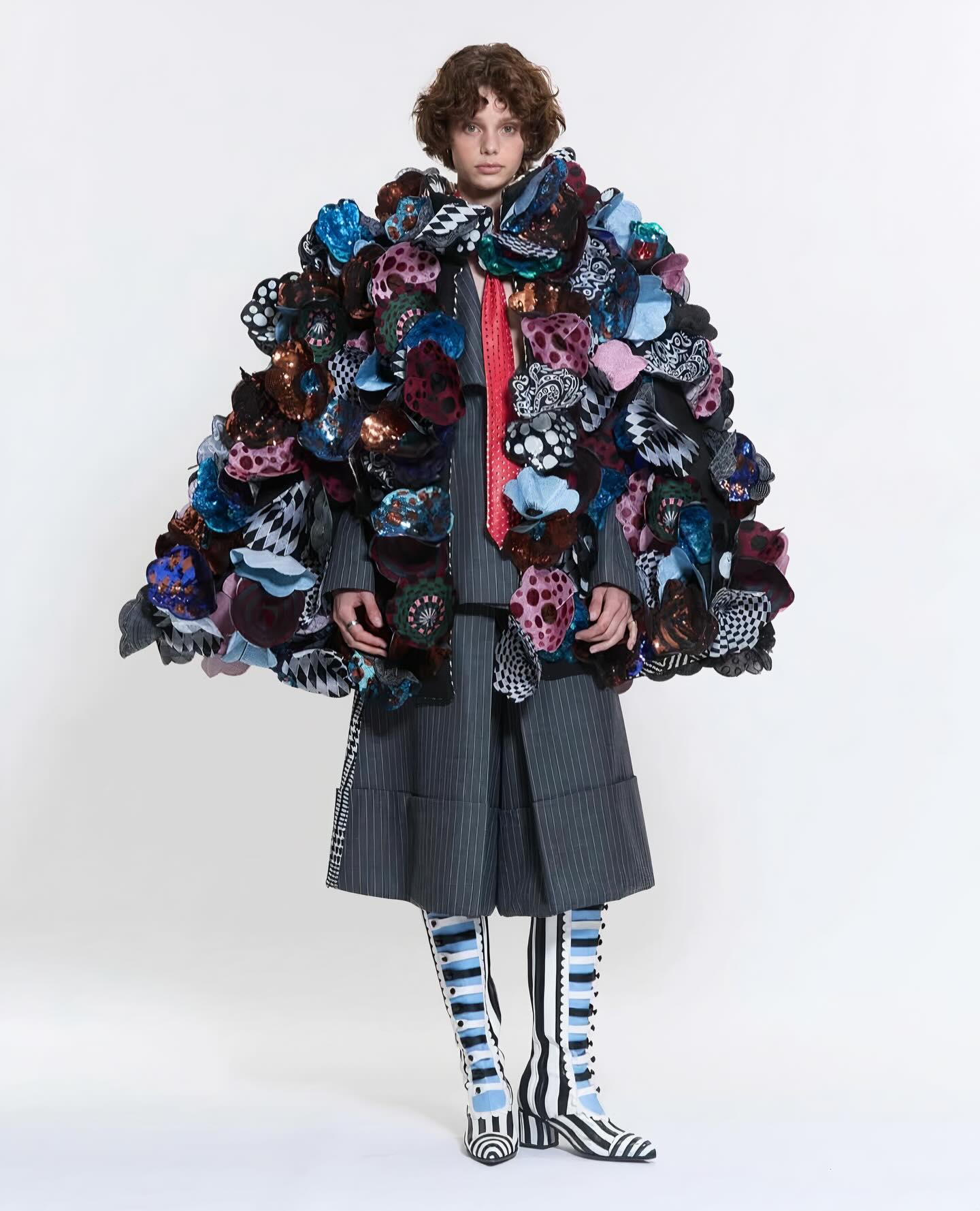 안나엘 레우딩크, 앤트워프가 키운 초현실주의 신예 — Look 2