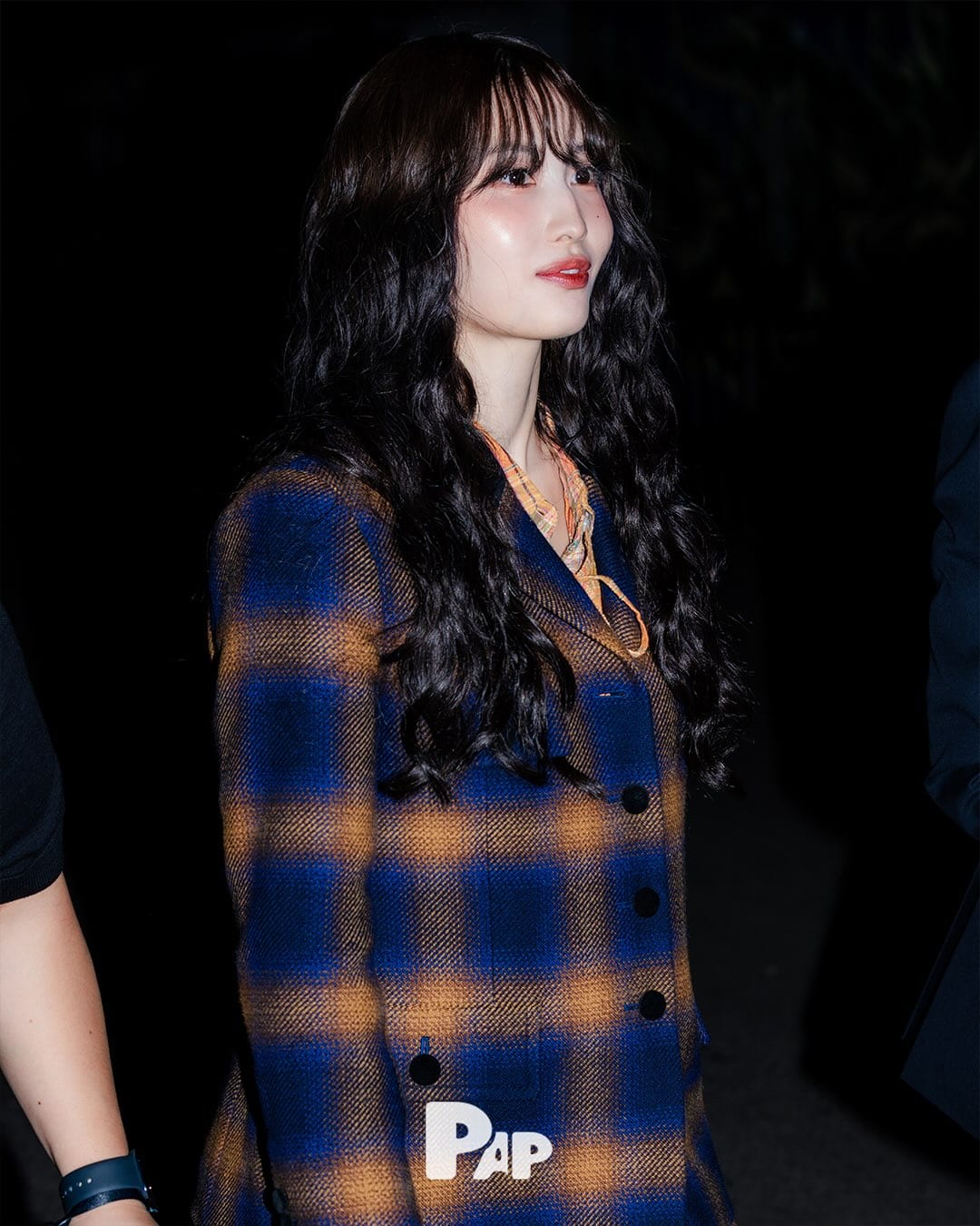 트와이스 모모와 김재원, 밀라노에서 — momo, Look 5
