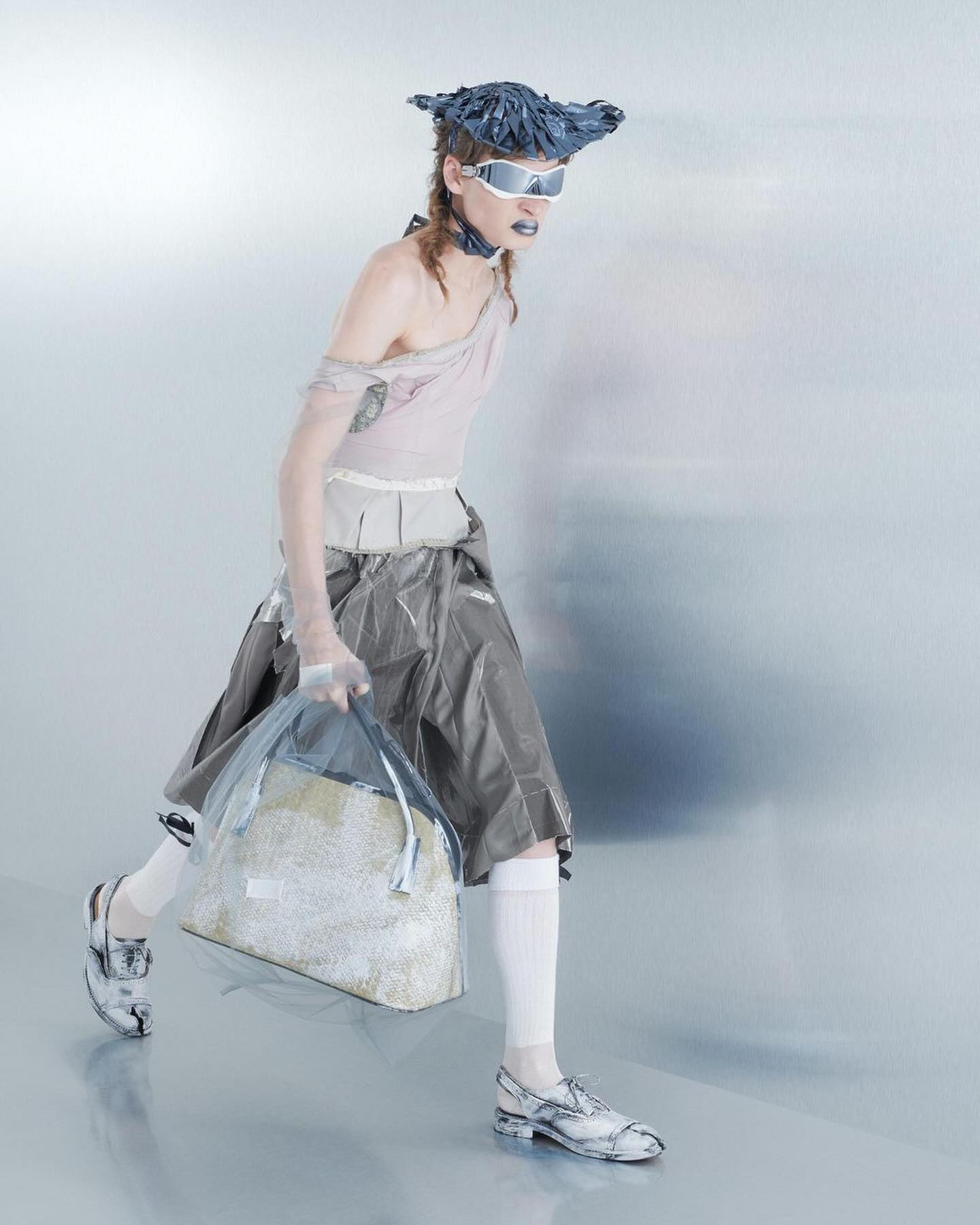메종 마르지엘라 2024 S/S, 아카이브 미학의 현대적 재해석 — Look 3