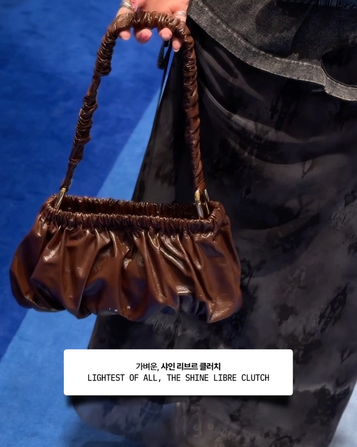 마르니의 재조정, 메릴 로게가 그리는 의미로의 회귀 — Look 9