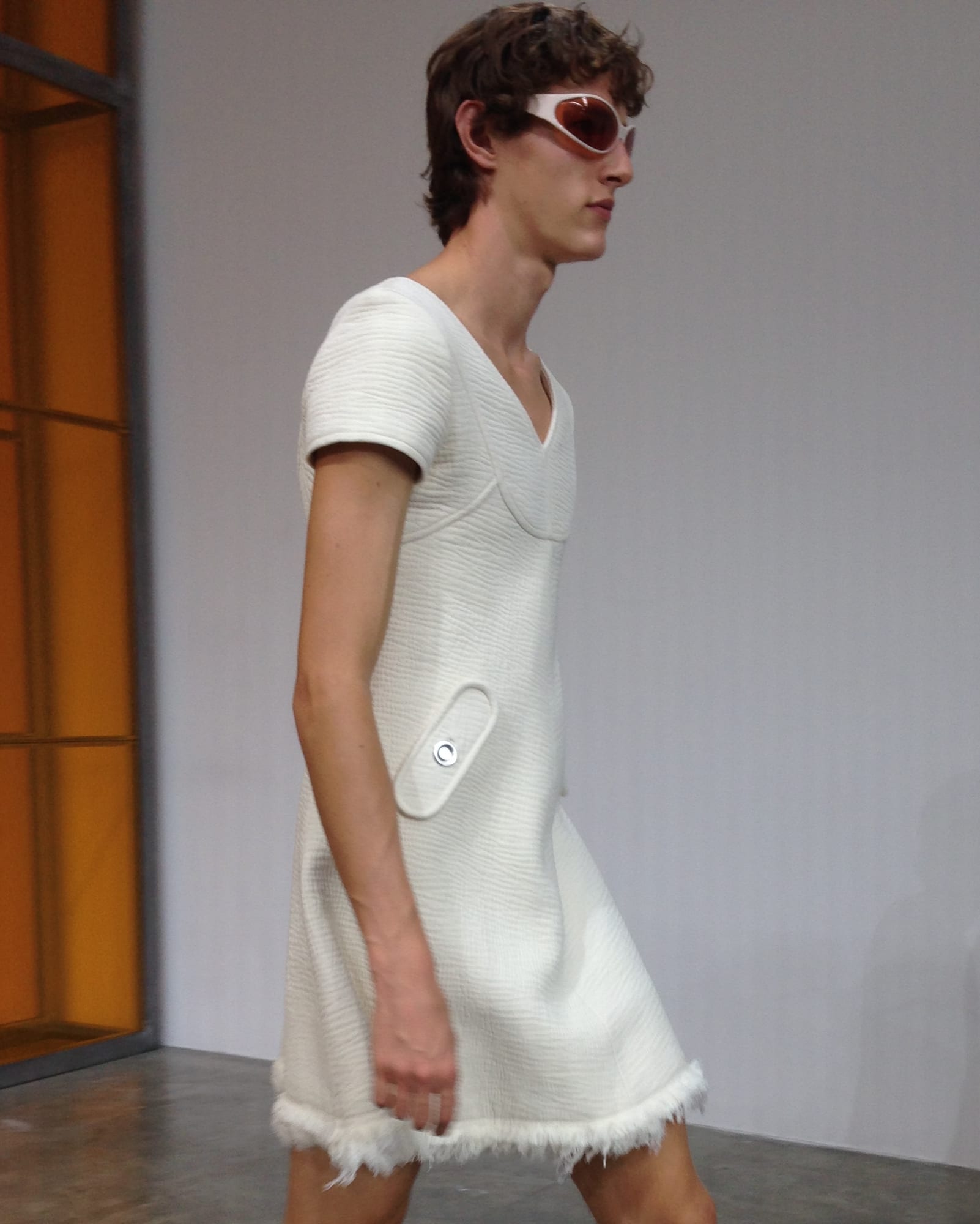 아이폰 5c로 담은 꾸레쥬의 미래 — courreges, Look 6