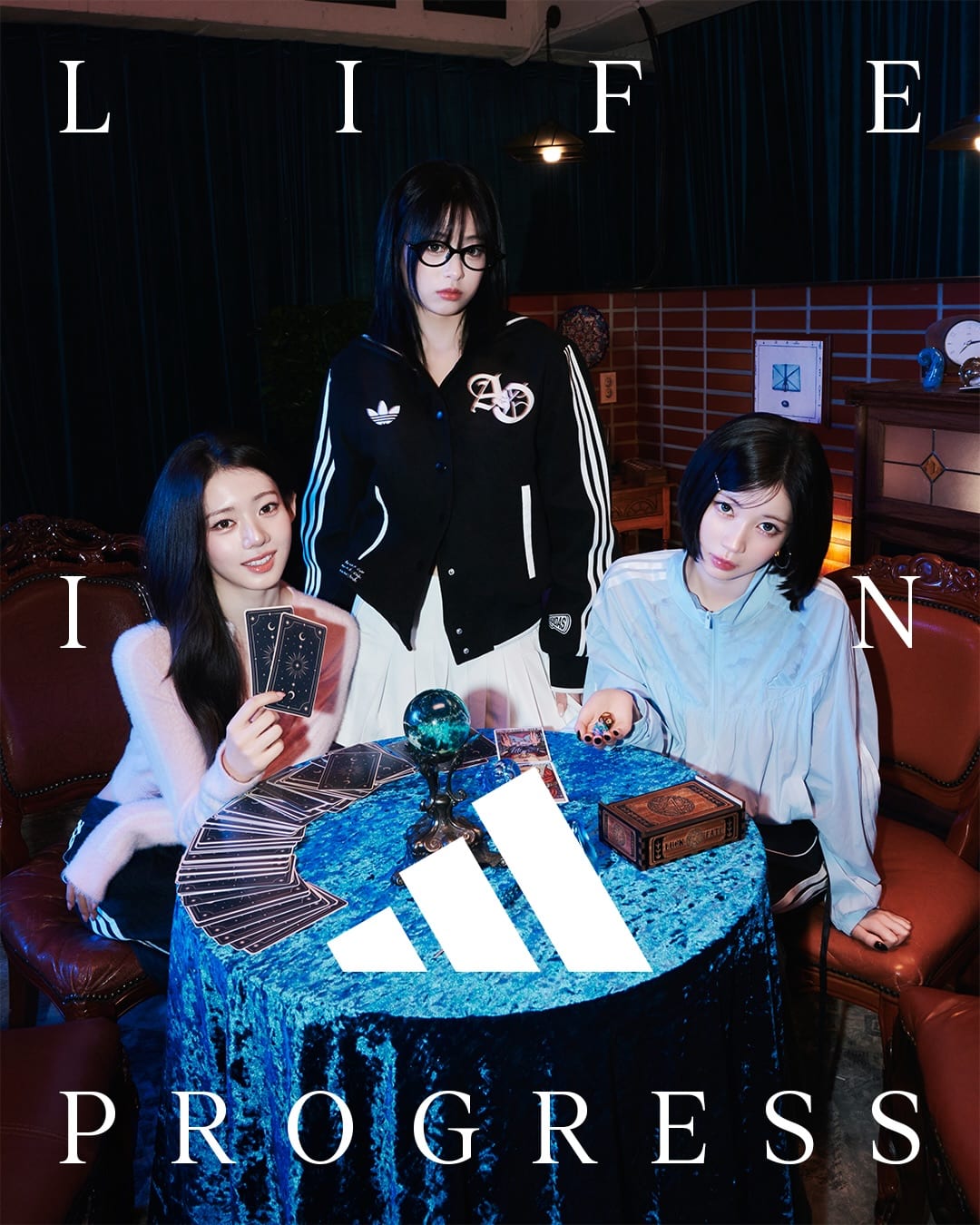 아디다스, 필릭스와 베이비몬스터 모은 FW26 'LIFE IN PROGRESS' — adidas, Look 3