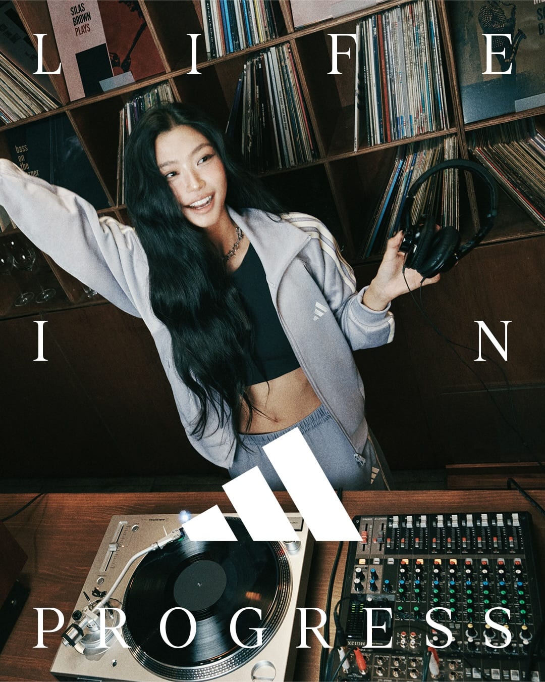 아디다스, 필릭스와 베이비몬스터 모은 FW26 'LIFE IN PROGRESS' — adidas, Look 9