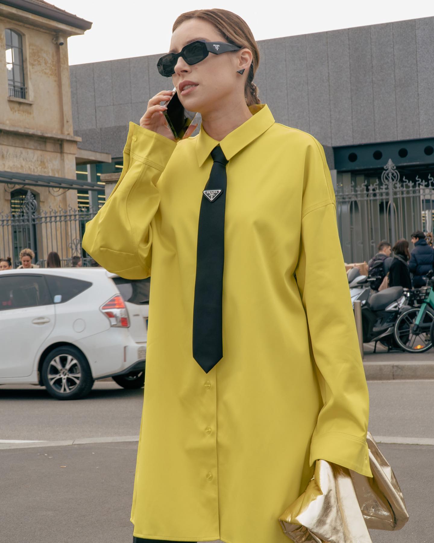 밀라노 패션위크 FW23 스트리트 스타일, 미래적 아방가르드의 정수 — Look 5