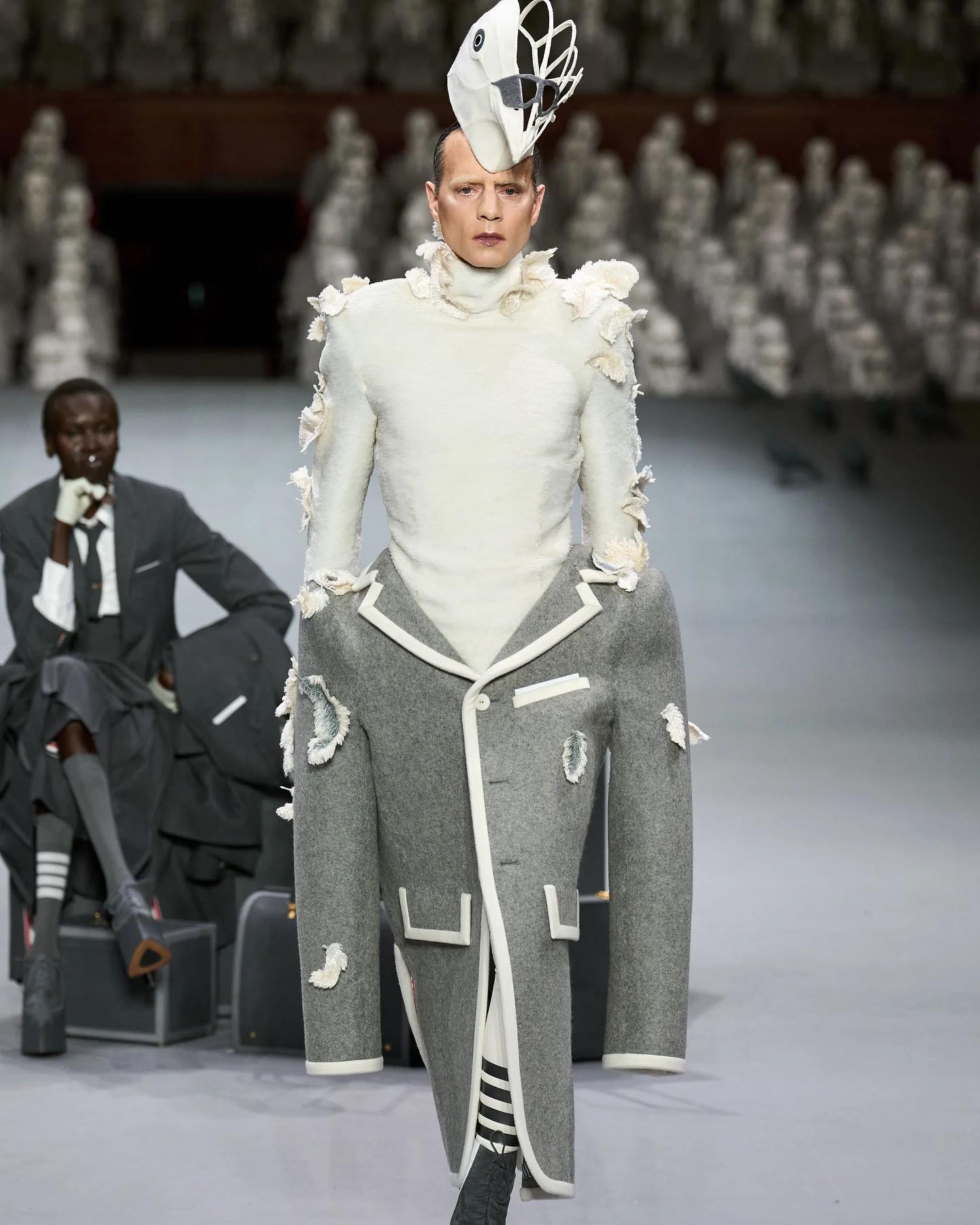 톰 브라운, 도시의 외로운 방랑자를 위한 비둘기 컬렉션 — Look 5