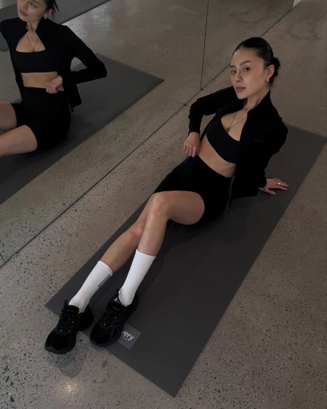 닝닝, 디스커버리와 함께한 도심 속 액티브 웰니스 — Look 6