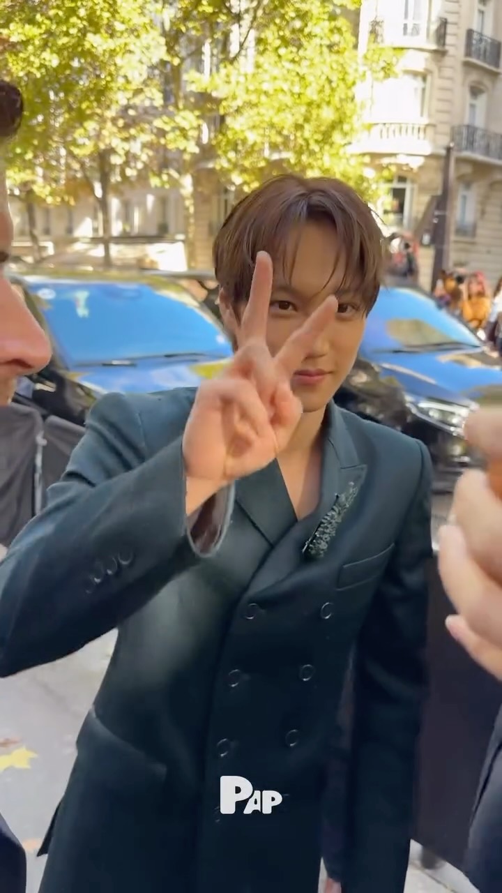 카이, 라코스테 쇼에서 빛난 완벽한 비주얼 — Cover
