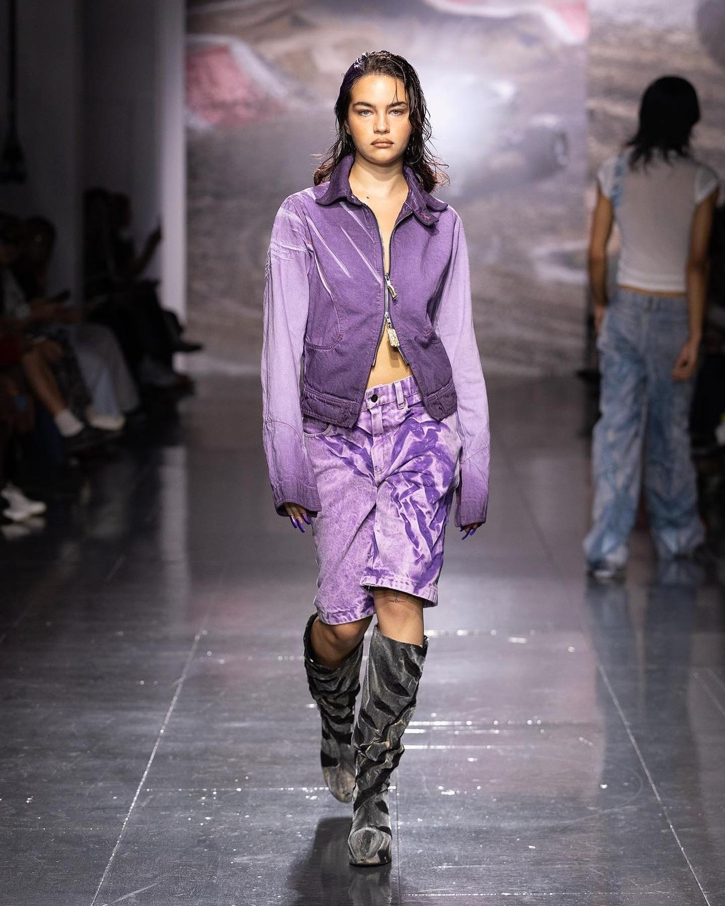 마샤 포포바, 데님을 회오리로 재탄생시키다 — Look 6