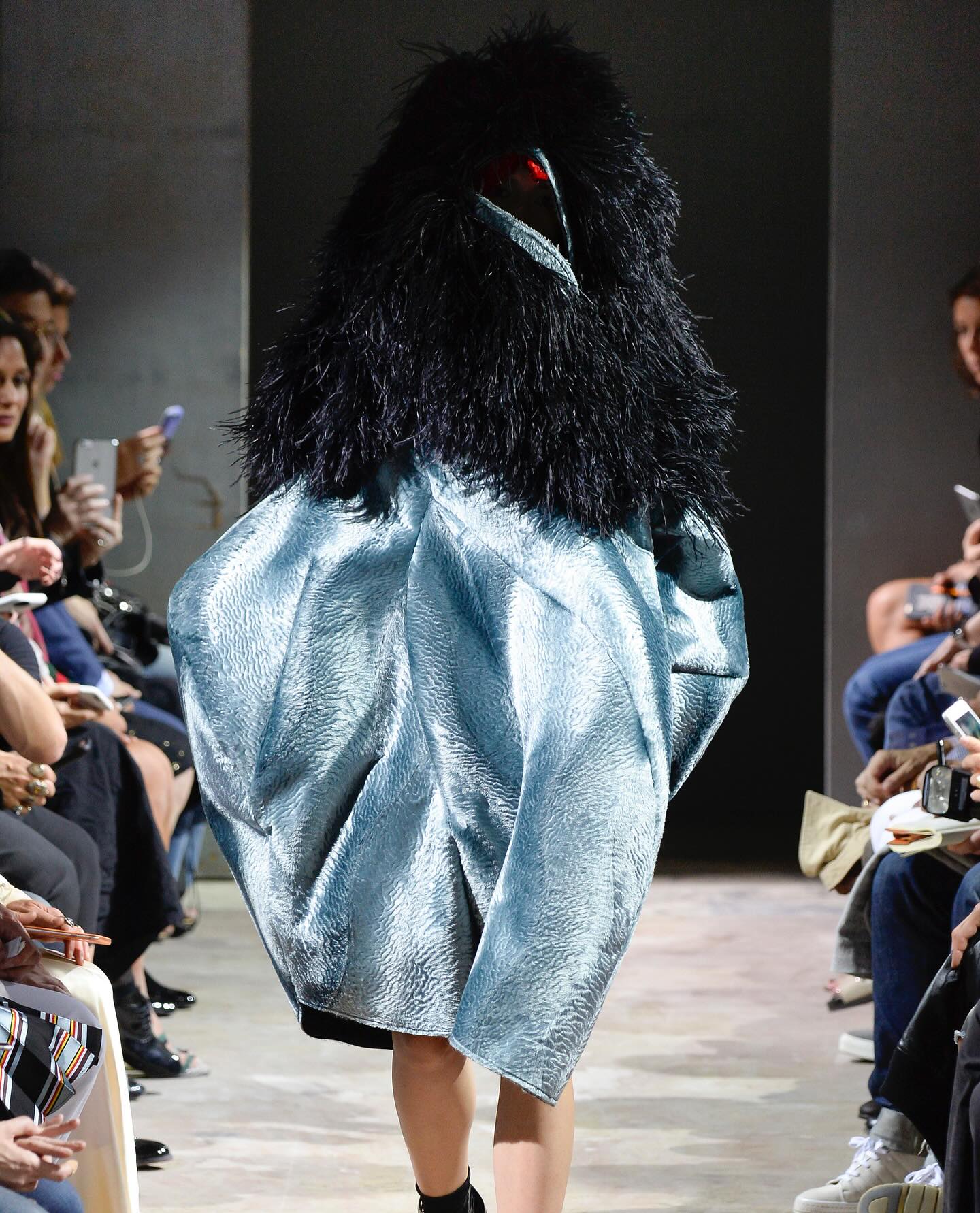 레이 카와쿠보, 2016년 이미 현재를 예견했다 — Look 3