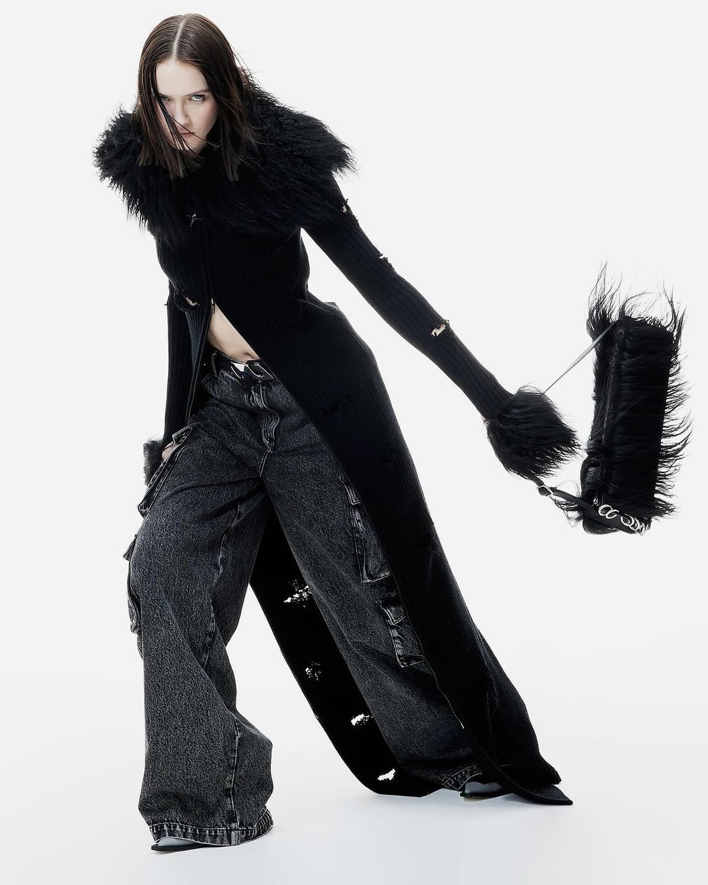 아나키키, 포스트 아포칼립스 미학을 담은 23FW 컬렉션 공개 — Look 5