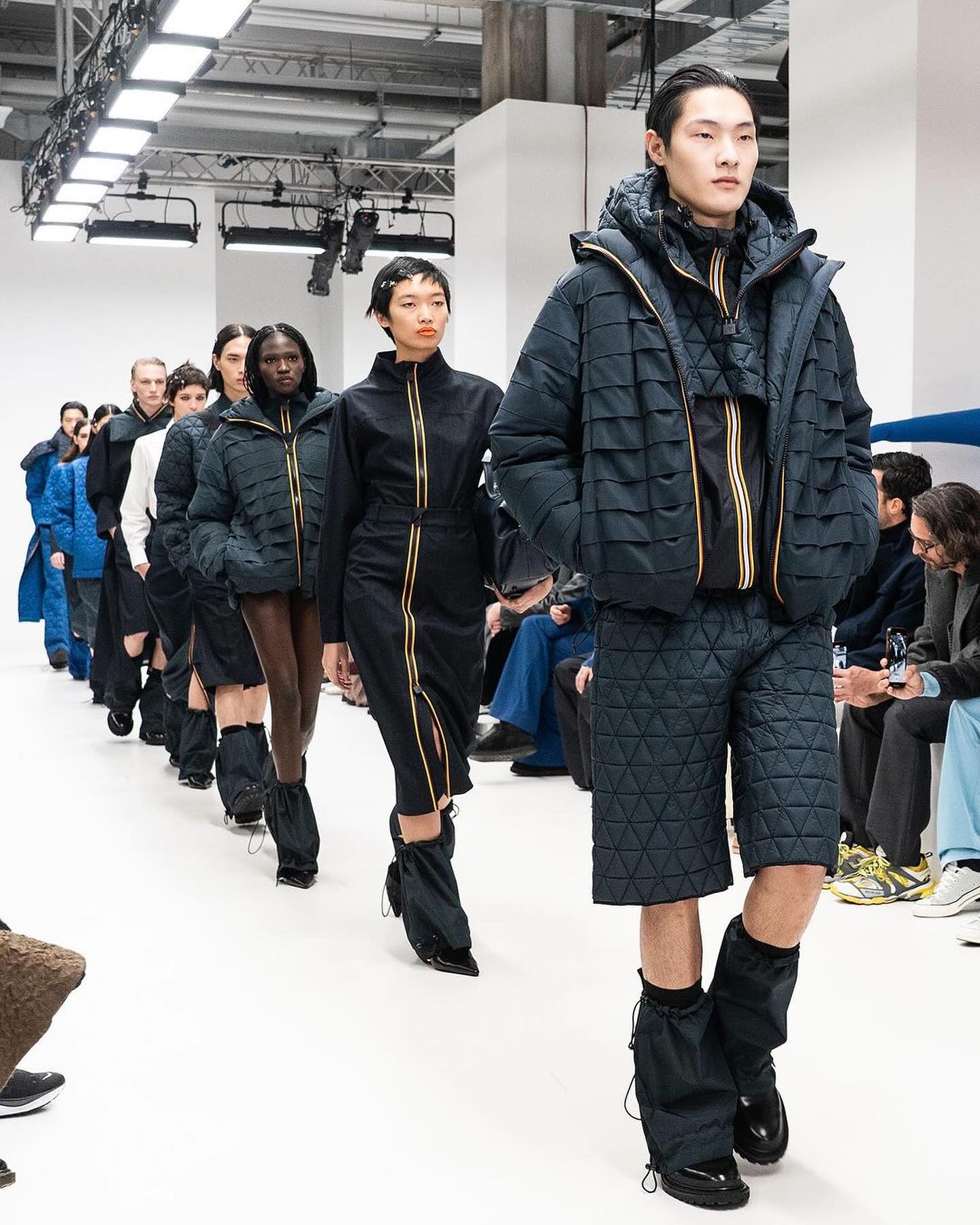 K-Way가 밀라노에서 보여준 스포티 럭셔리의 새로운 해석 — Look 8