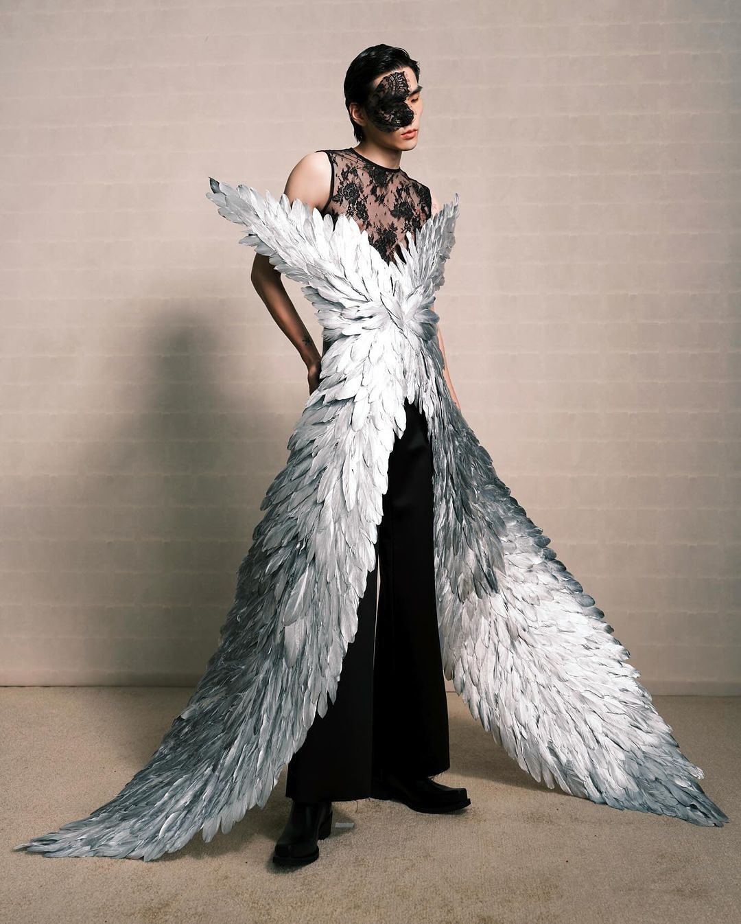 BUERLANGMA, 런던 패션위크에서 선보인 스토리텔링의 정수 — Look 2