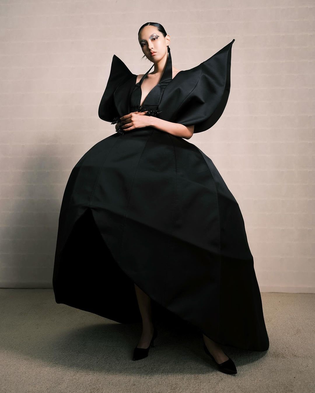 BUERLANGMA, 런던 패션위크에서 선보인 스토리텔링의 정수 — Look 8