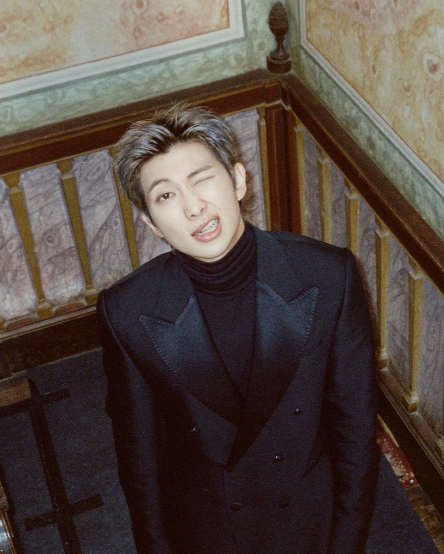 BTS, 'NORMAL' 뮤직비디오 비하인드 필름 컷 공개 — Look 7