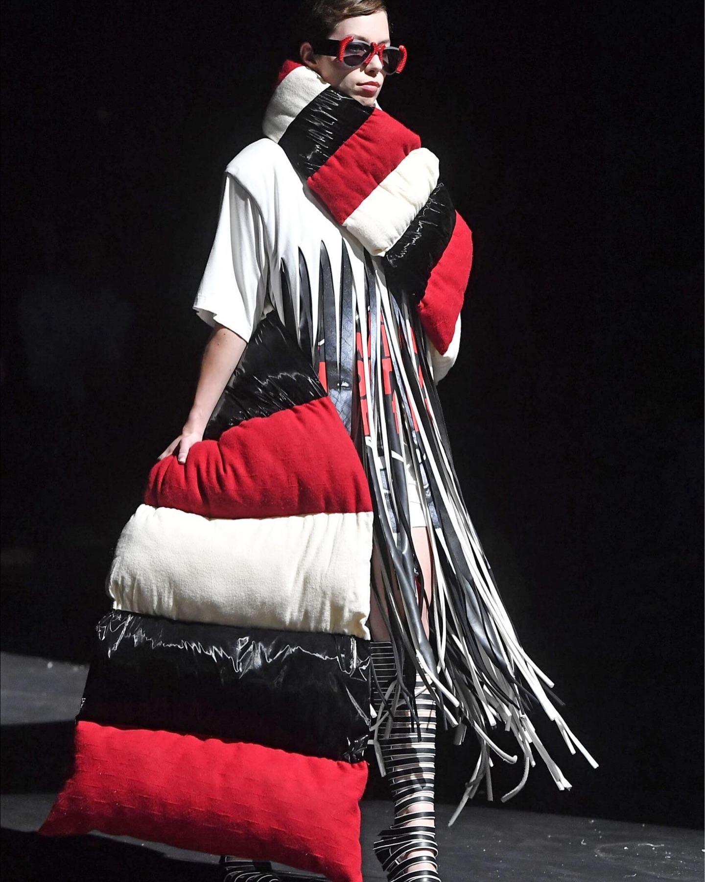 앤트워프 패션 MA 졸업생 포미 디에릭의 'WILD HORSES RUN FREE' 컬렉션 — Look 2
