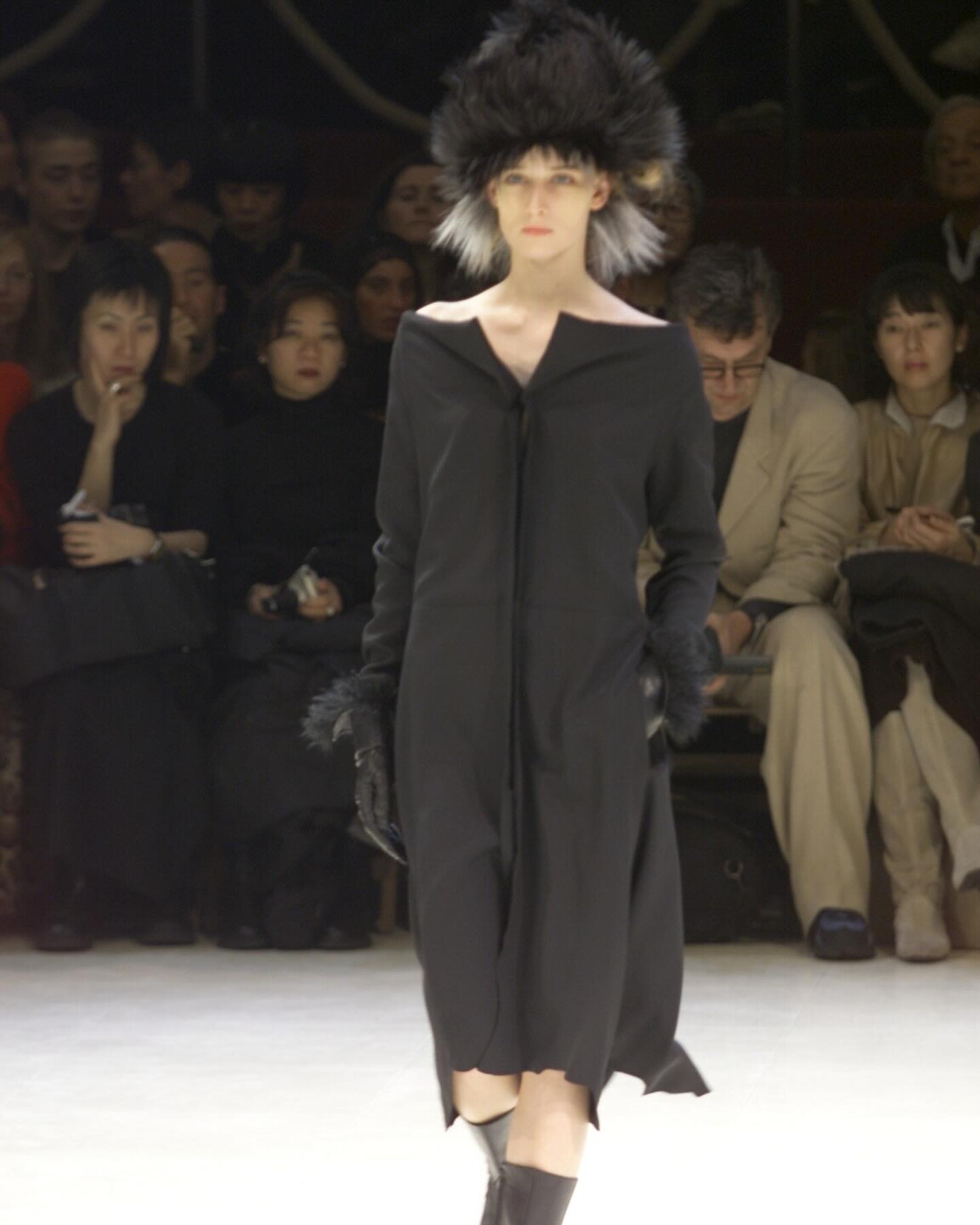 요지 야마모토 2000 F/W, 에스키모에서 찾은 아방가르드 미학 — Look 3