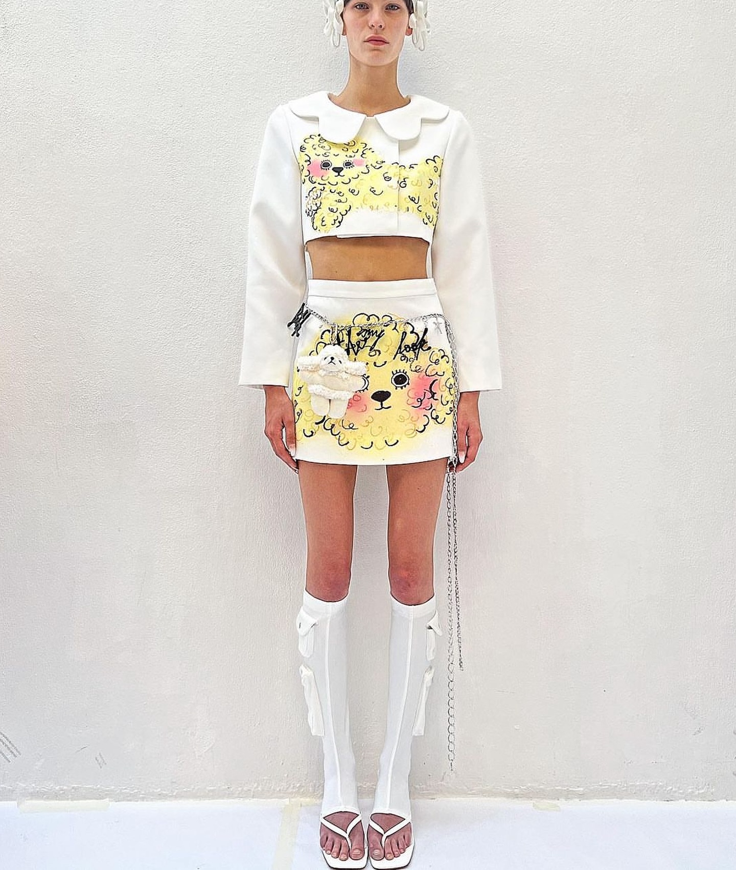 반려동물을 입다, 셀린 관의 위트 넘치는 SS24 컬렉션 — Look 6