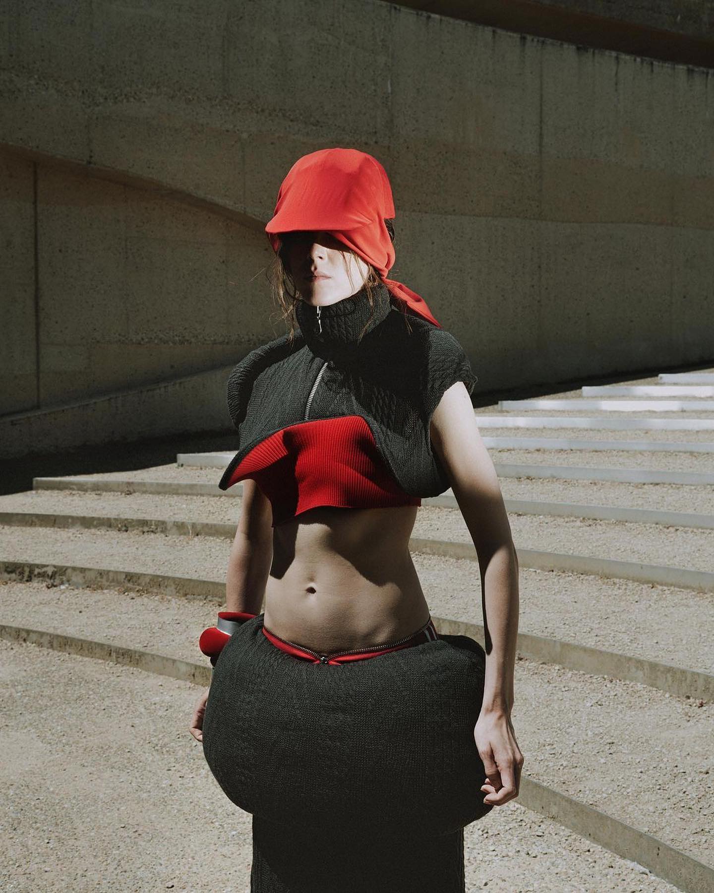 동그란 마음에 피어난 사랑, @jillfromshe의 파격 선글라스 — Look 7