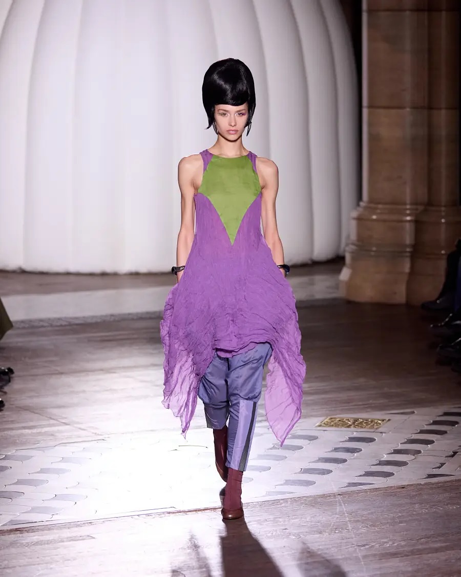 키코 코스타디노프, 기능성과 미래주의를 엮다 — Look 3