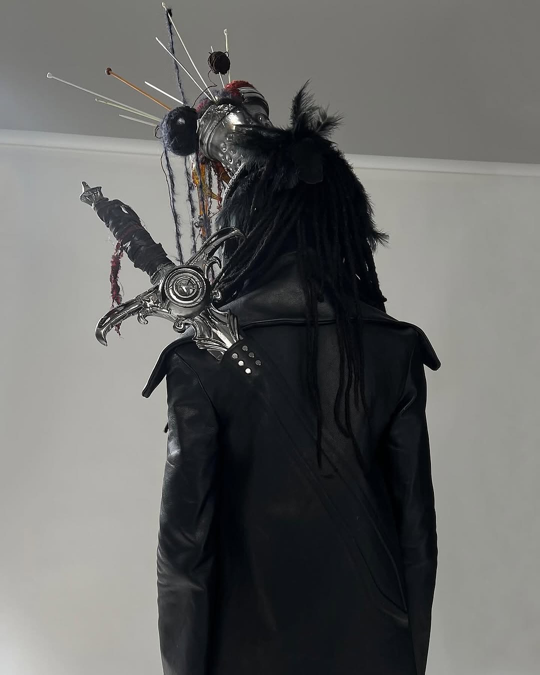 할로윈이 끝나도 계속되는 공포, 마리 로하나의 'GRAVE' 컬렉션 — Look 5