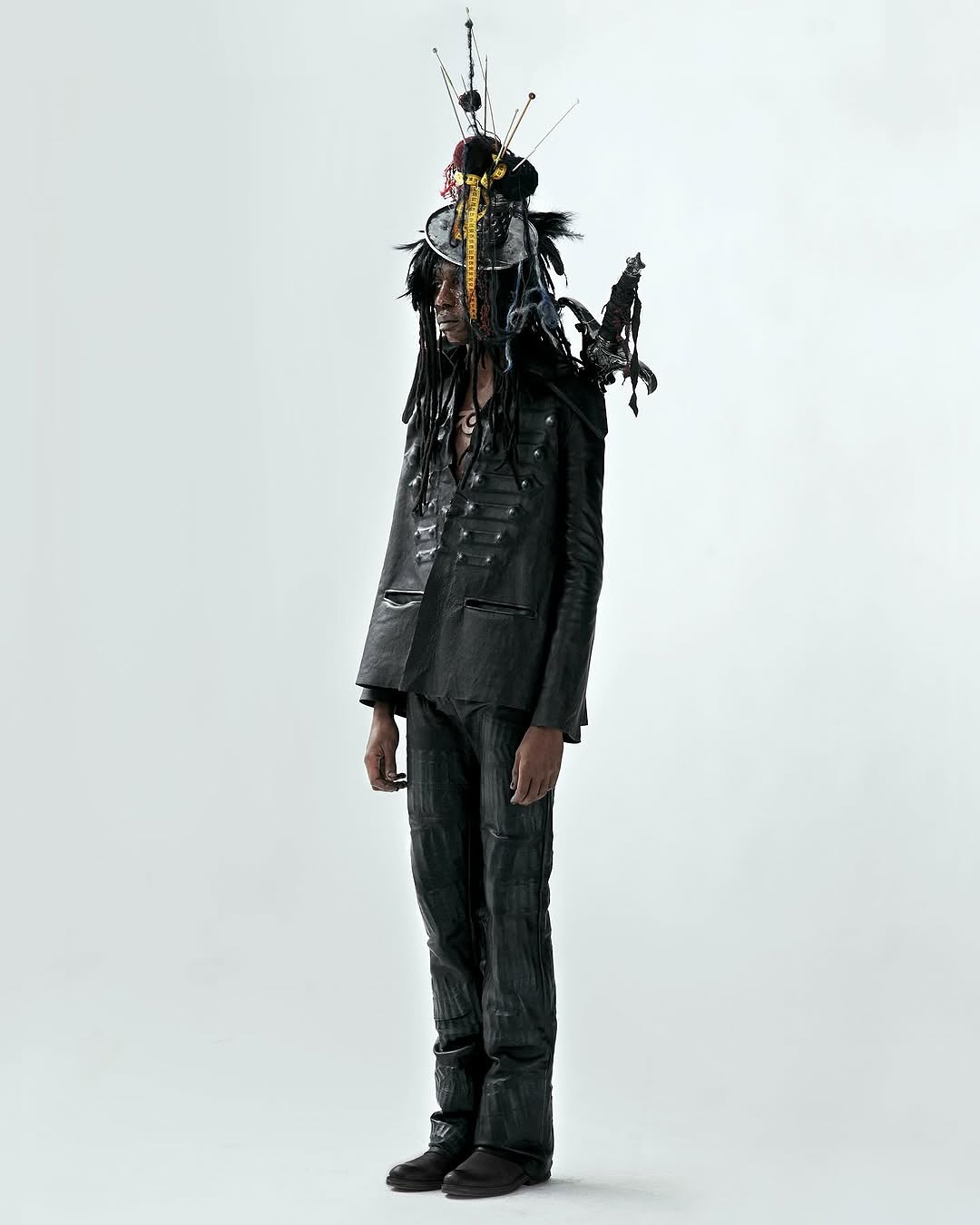 할로윈이 끝나도 계속되는 공포, 마리 로하나의 'GRAVE' 컬렉션 — Look 6