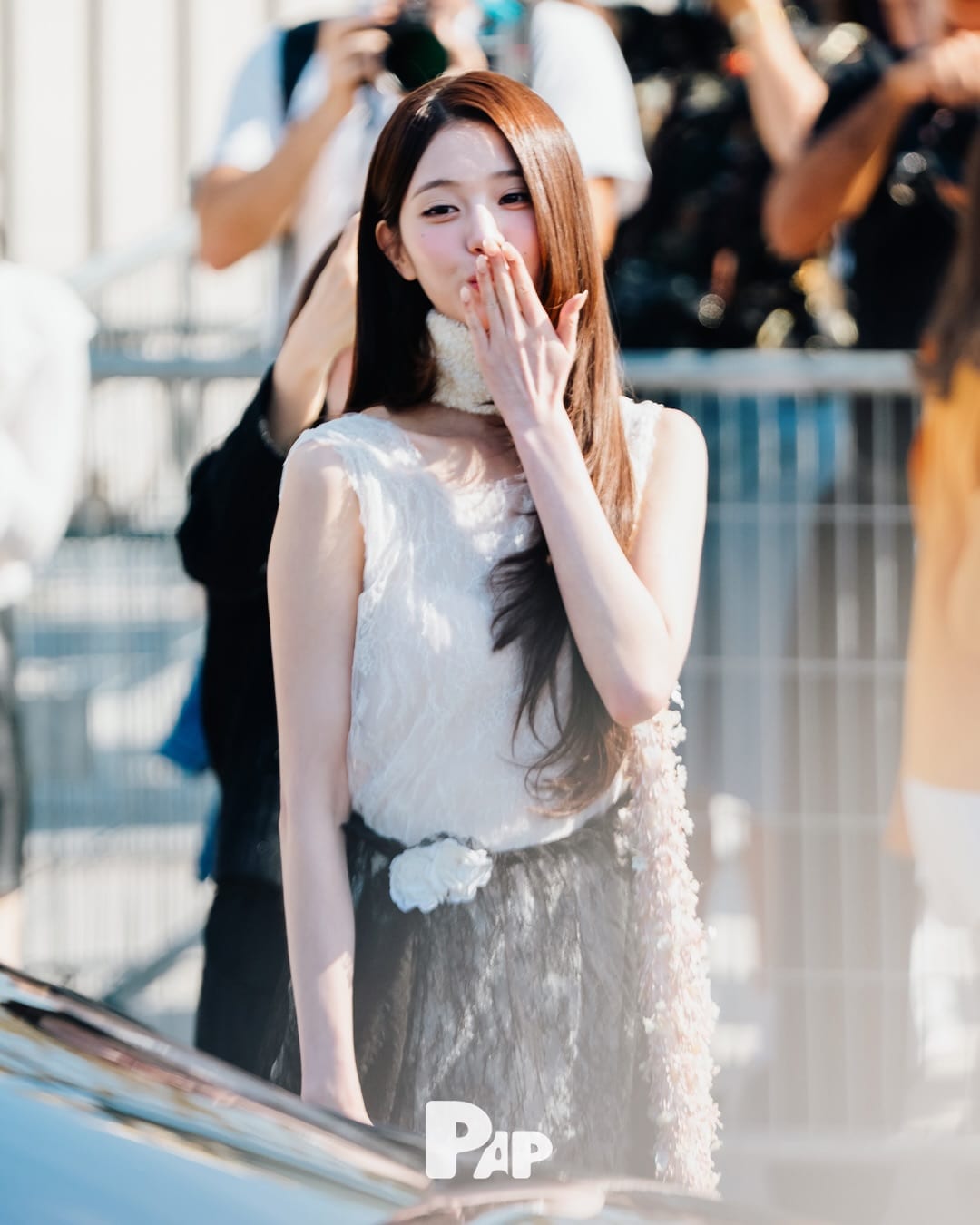 디올의 보석함을 오픈합니다 — dior, Look 7